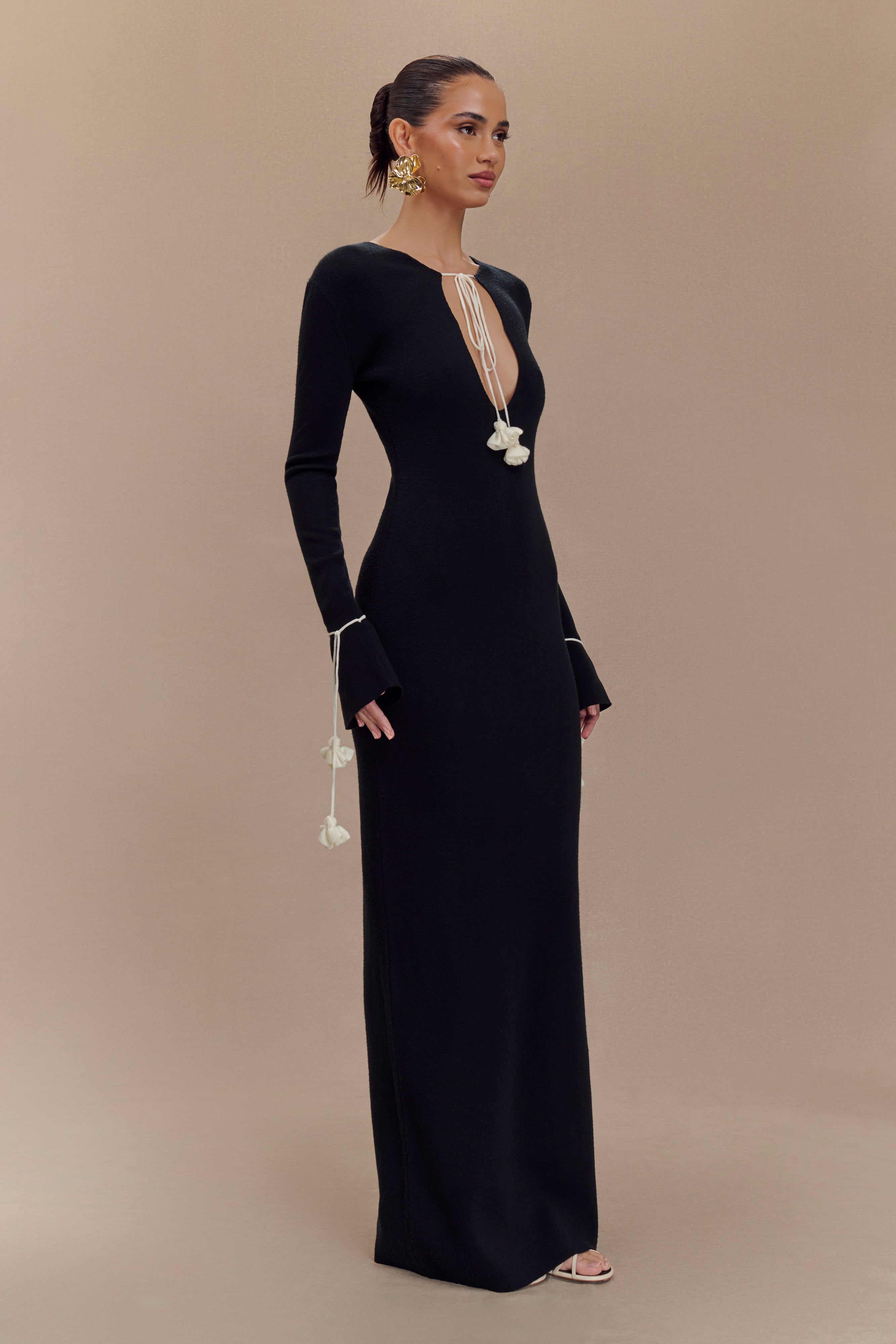 Erica Knit Maxi Dress With Floral Ties - Black And White、mySite、solidvoid