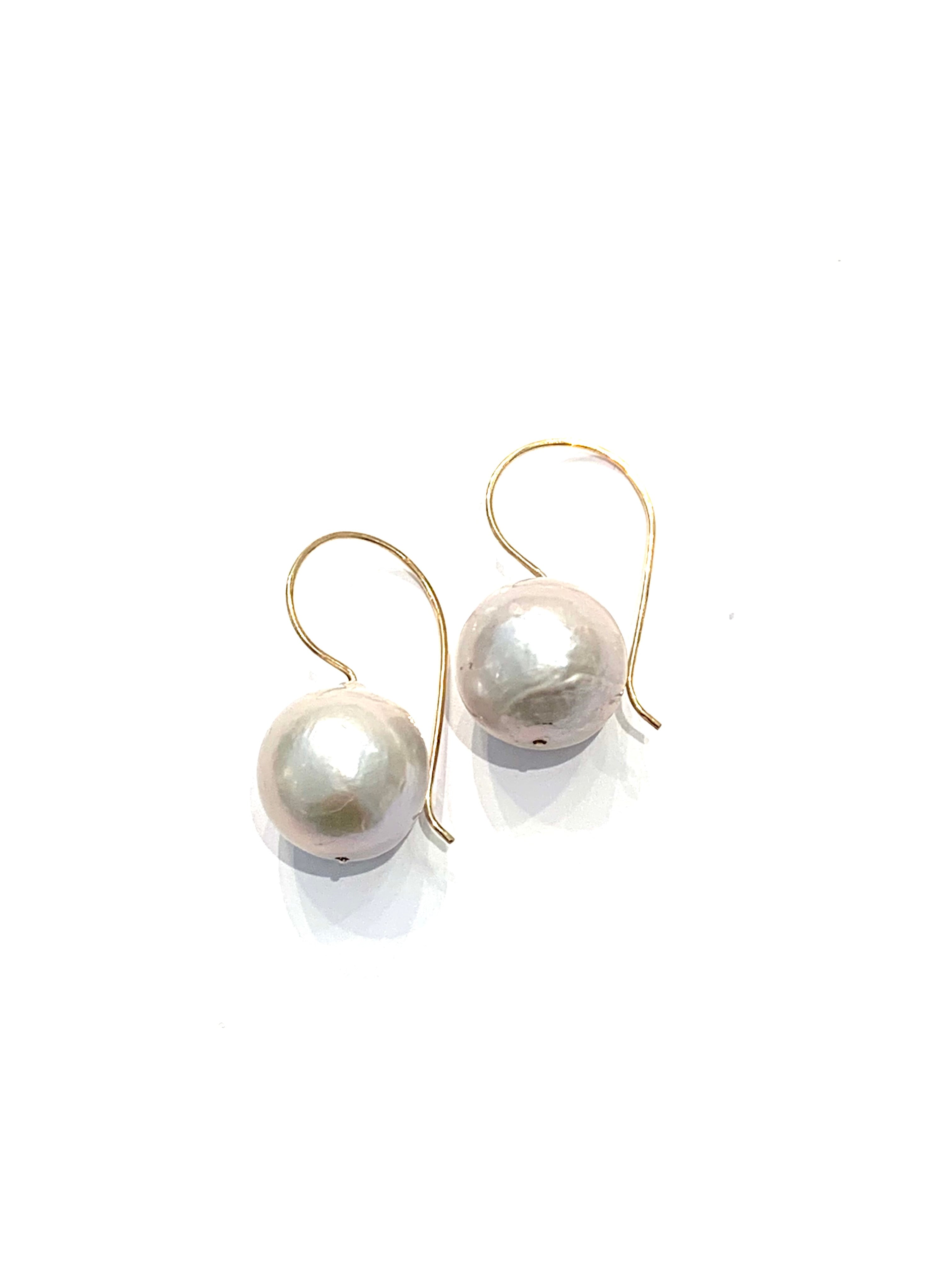 Sconset Flair Studio Natural Large Grey Pearl Earrings in 10k Gold、mySite、noshort