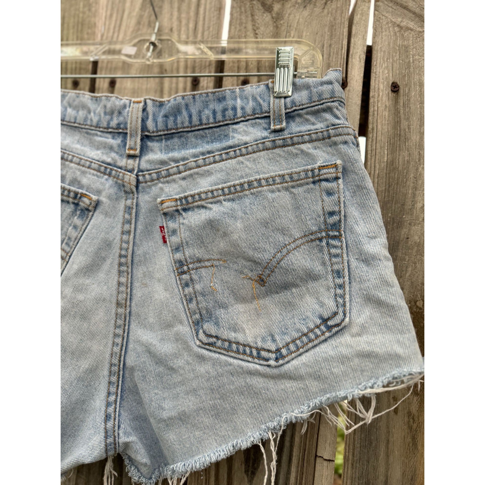 90's Levi's Medium Wash Cut Off Raw Hem Denim Jean Shorts Waist 32、mySite、garagedoors4me