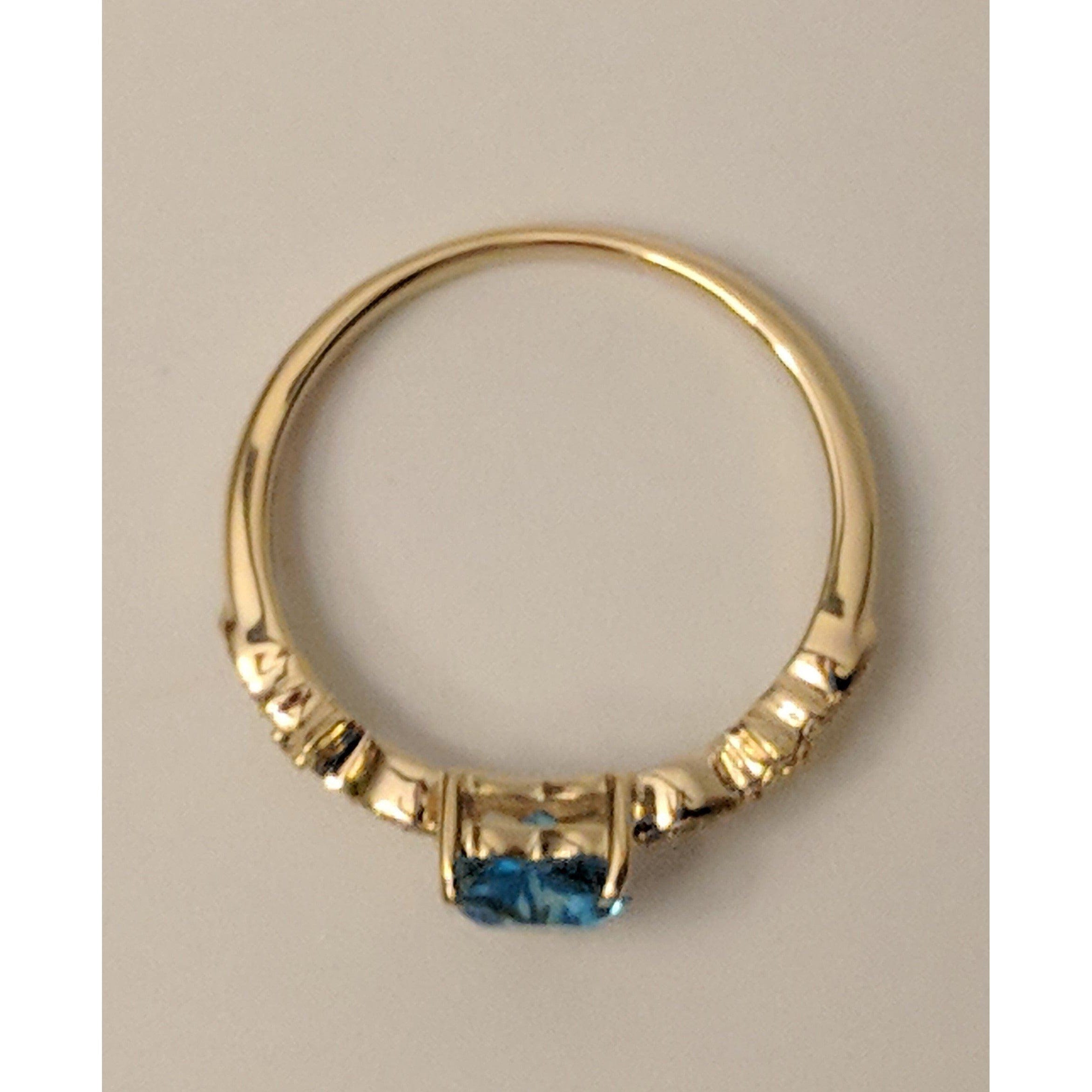 Blue Topaz Heart Ring with Twinkling Diamonds in 14K Yellow Gold、mySite、g9winljtr