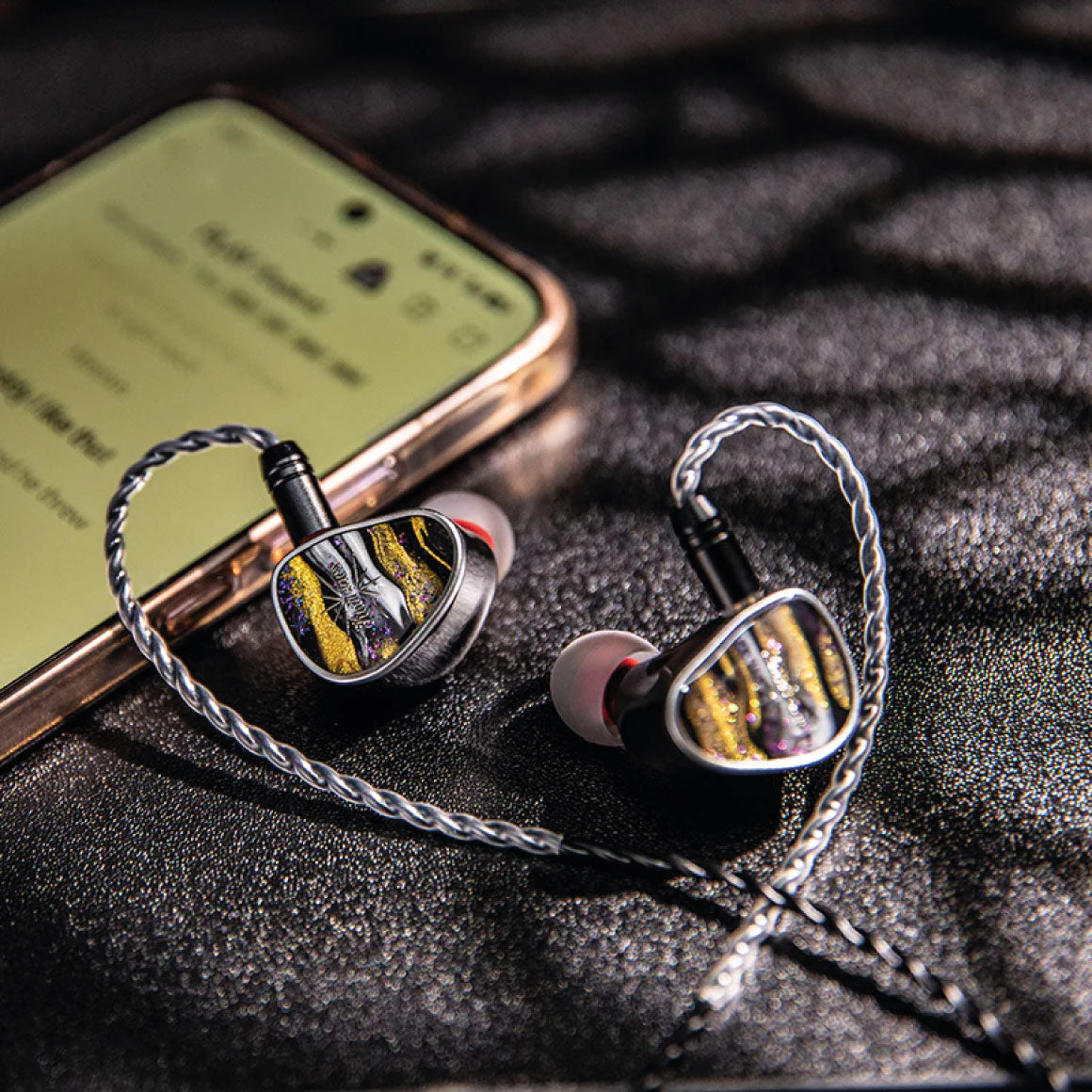  Kiwi Ears - Etude、mySite、merchandisen