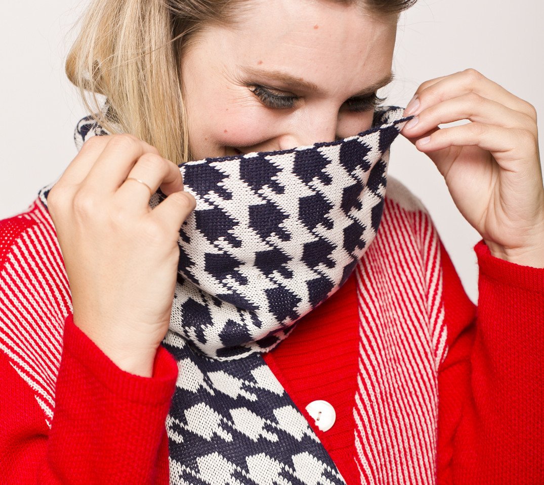 Dreideltooth Scarf in Navy、mySite、topwebapps