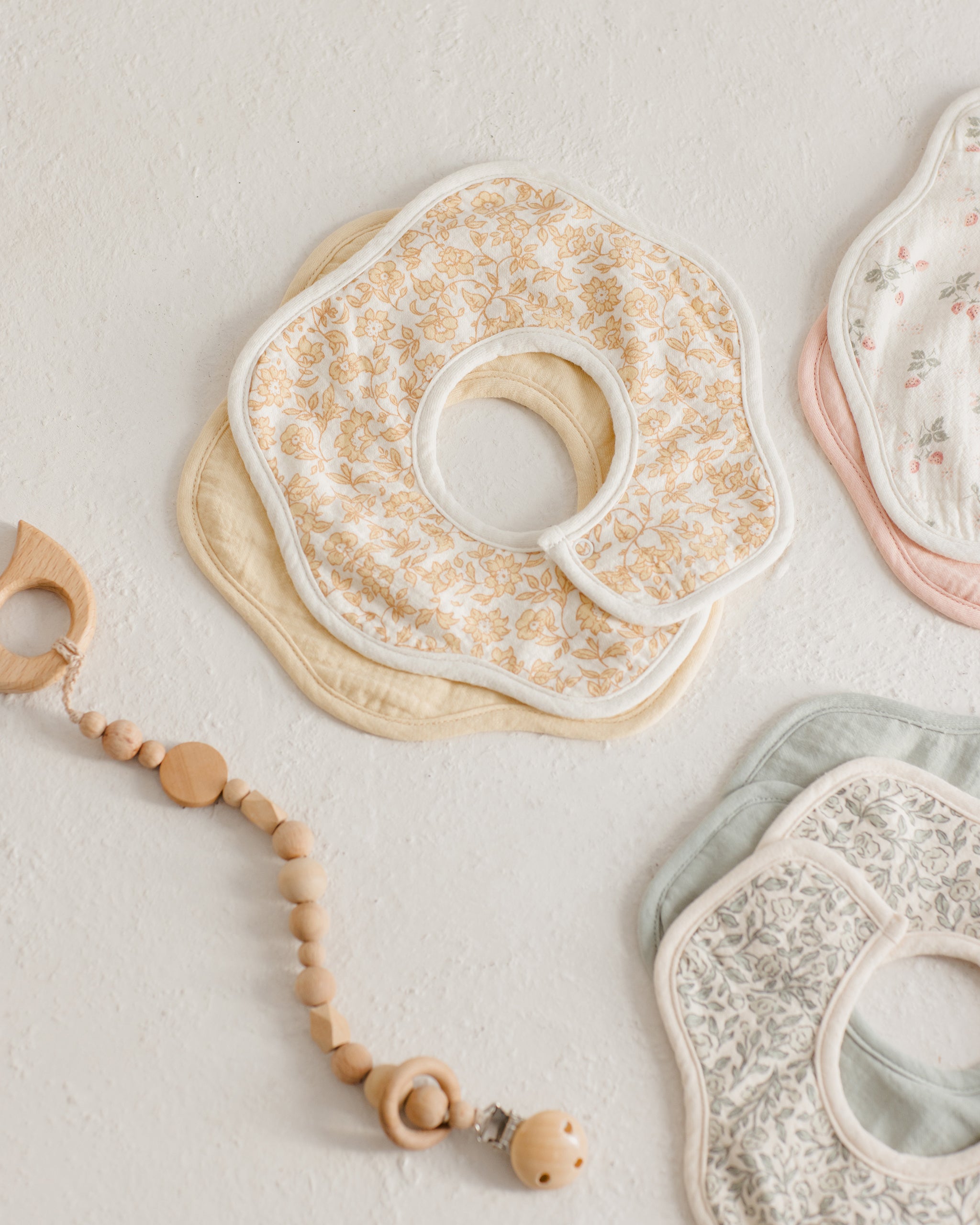  Flower Bib, 2 Pack || Dahlia, Yellow、mySite、layawaytickets