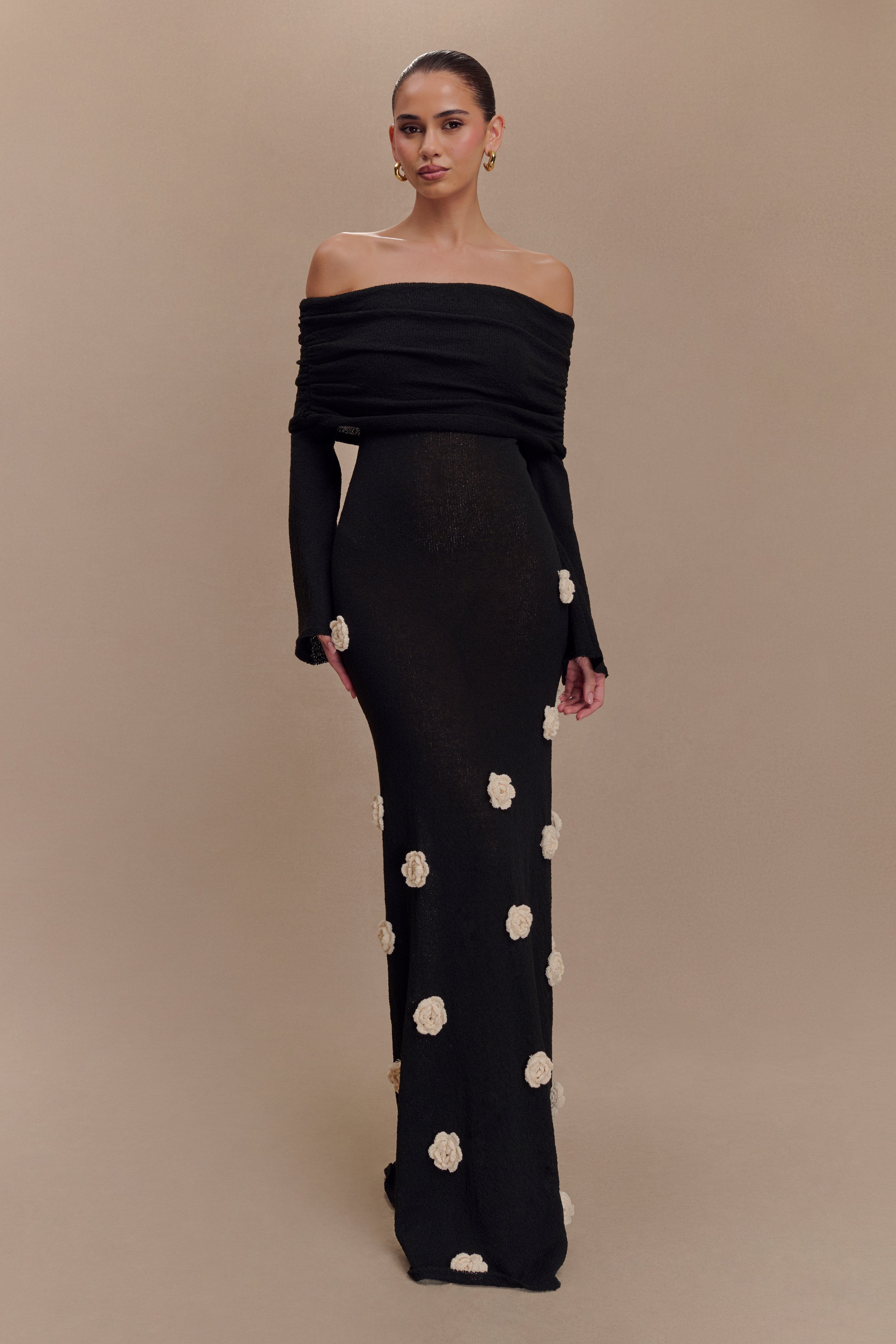 Kiki Off Shoulder Knit Rose Maxi Dress - Black/White、mySite、solidvoid