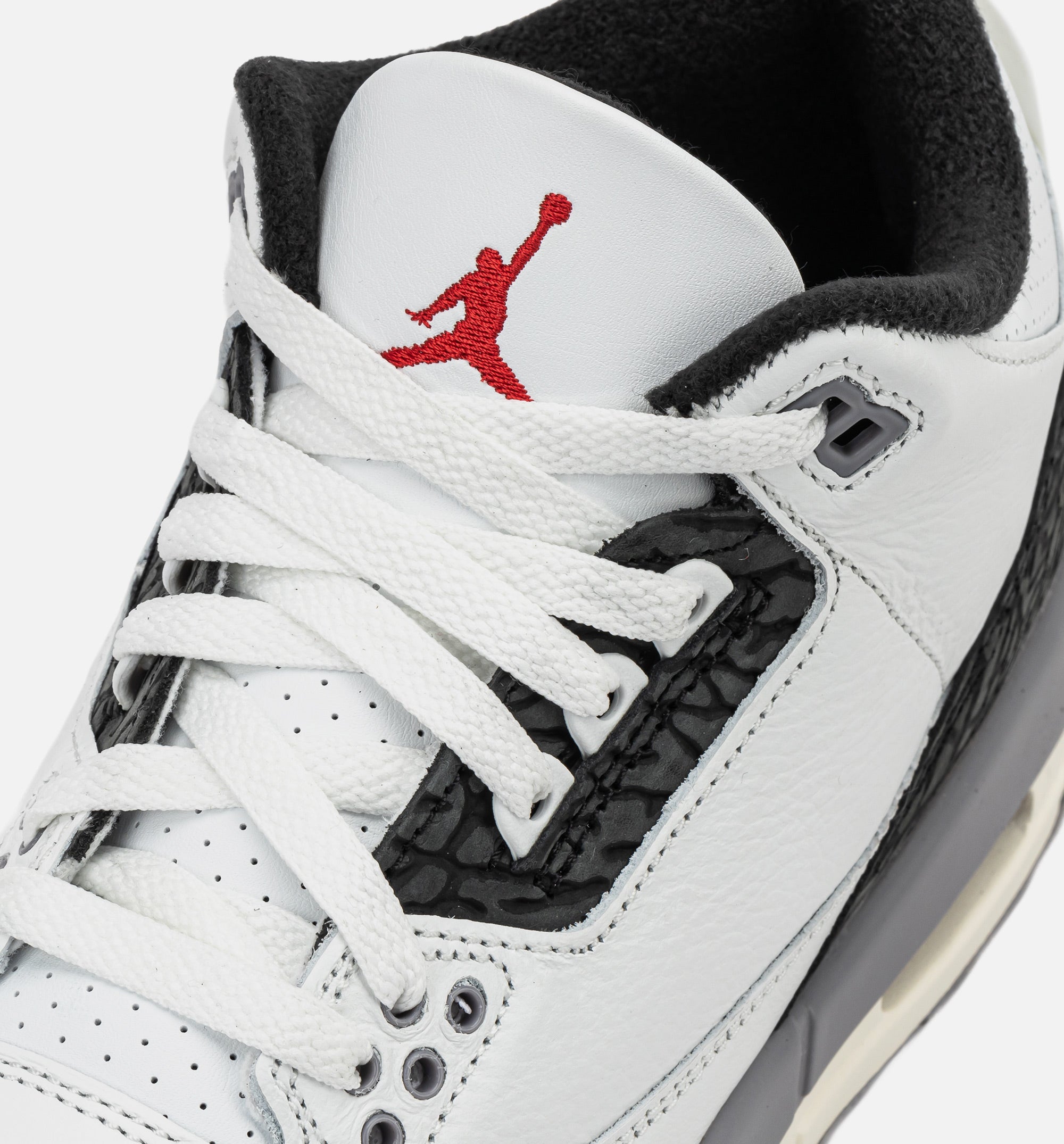 Air Jordan 3 Retro Cement Grey Grade School Lifestyle Shoe - Summit White/Fire Red/Cement Grey/Black、mySite、dreamappss