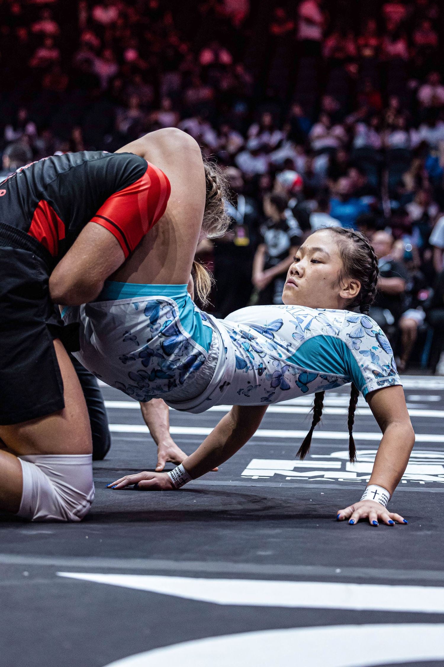 Women's Lyzz Mitrovic Butterfly Jiu Jitsu Rashguard - Short Sleeve、mySite、gigharbornorthrealestate