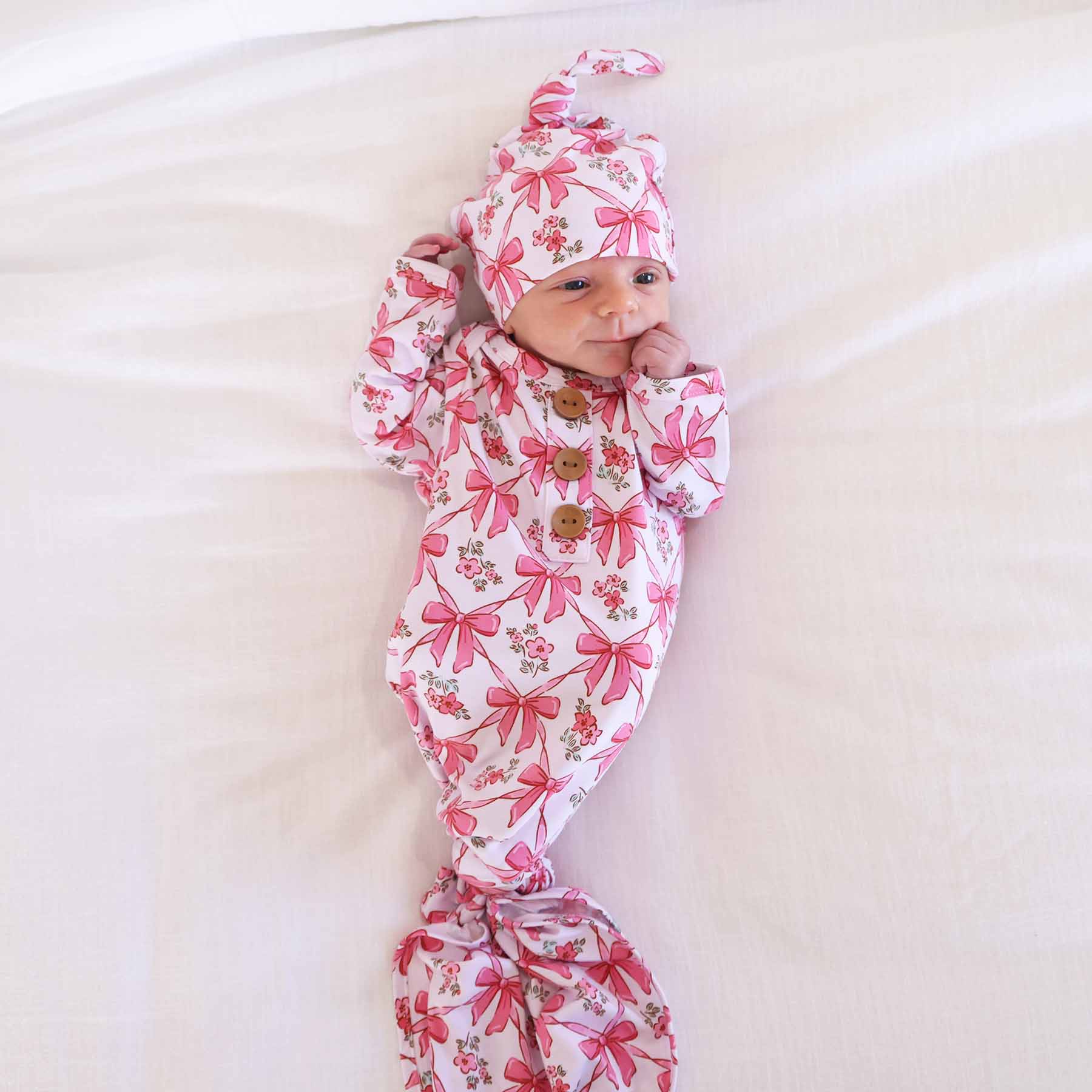  Bow Besties Newborn Baby Knot Gown & Hat Set、mySite、layawaytickets