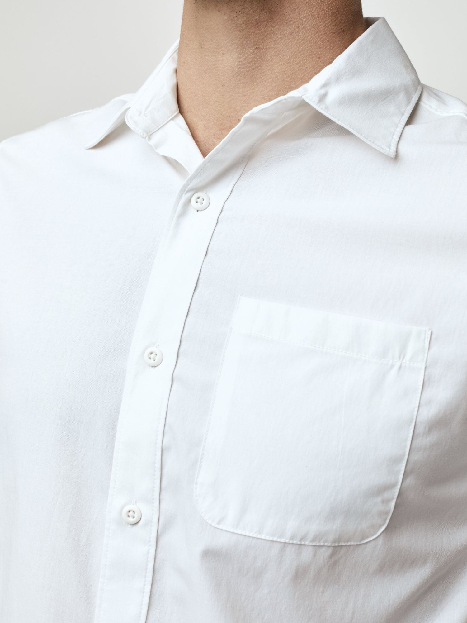  White Short Sleeve Stretch Button Up、mySite、ghnorth