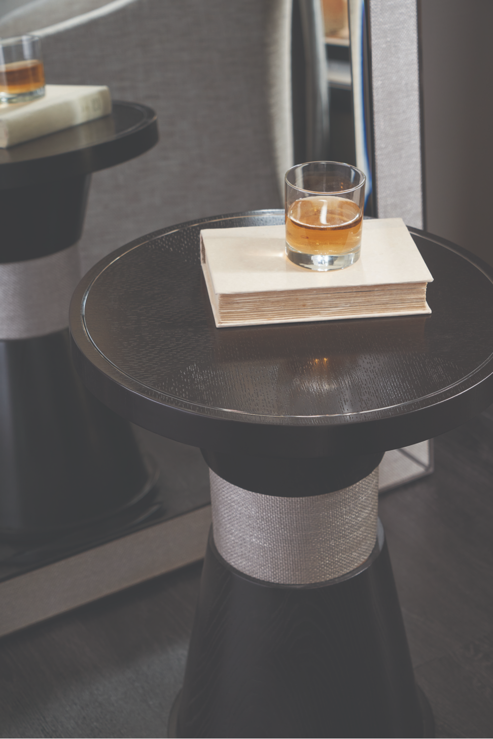 Dark Brown Ash Side Table | Caracole Periscope、mySite、neckold