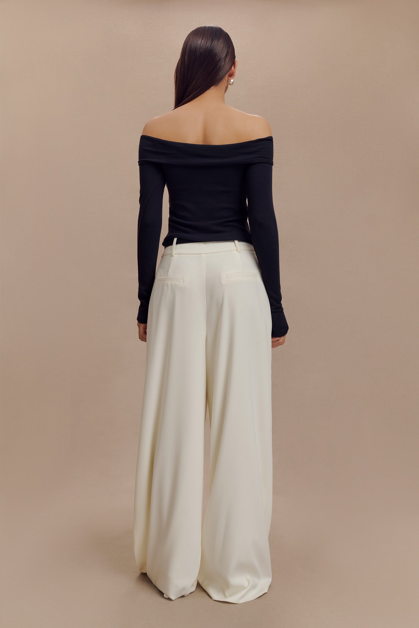 Briah Cut Out Modal Long Sleeve Top - Black、mySite、solidvoid