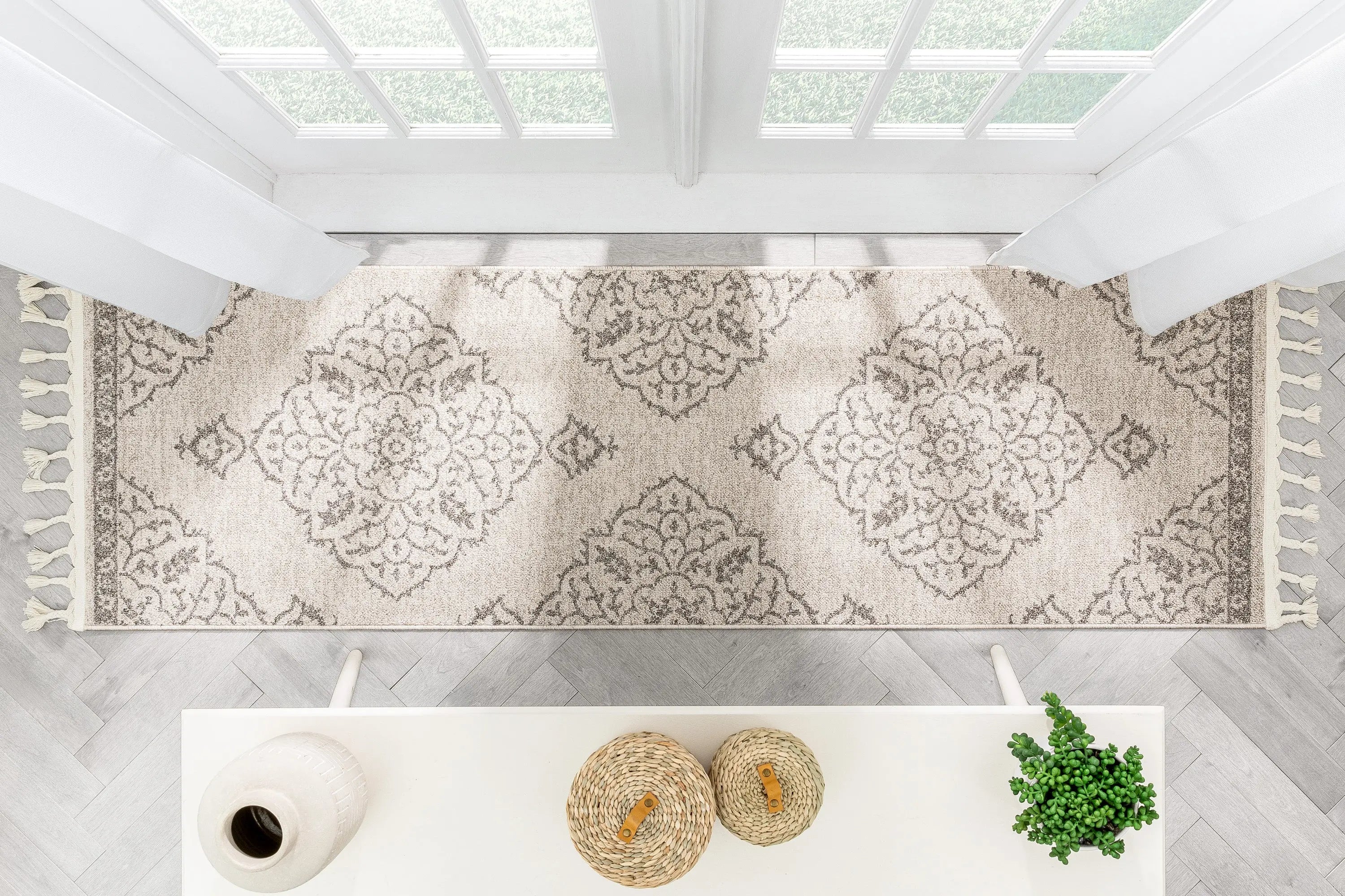 Mara Medallion Botanical Pattern Brown Beige Kilim-Style Rug、mySite、gigharbornorthrealestate