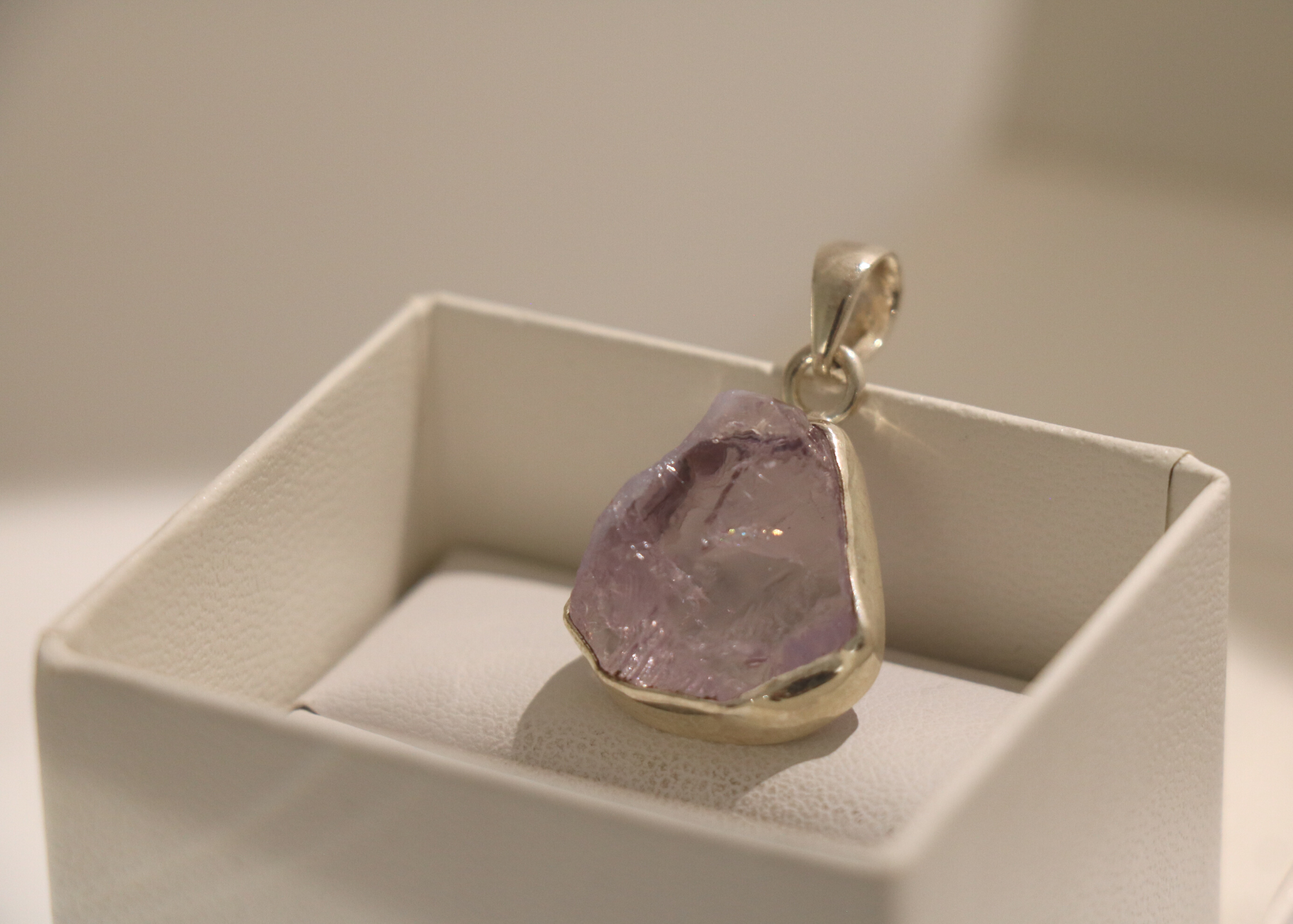 Lavender Quartz Pendant (Sterling Silver)、mySite、topwebapps