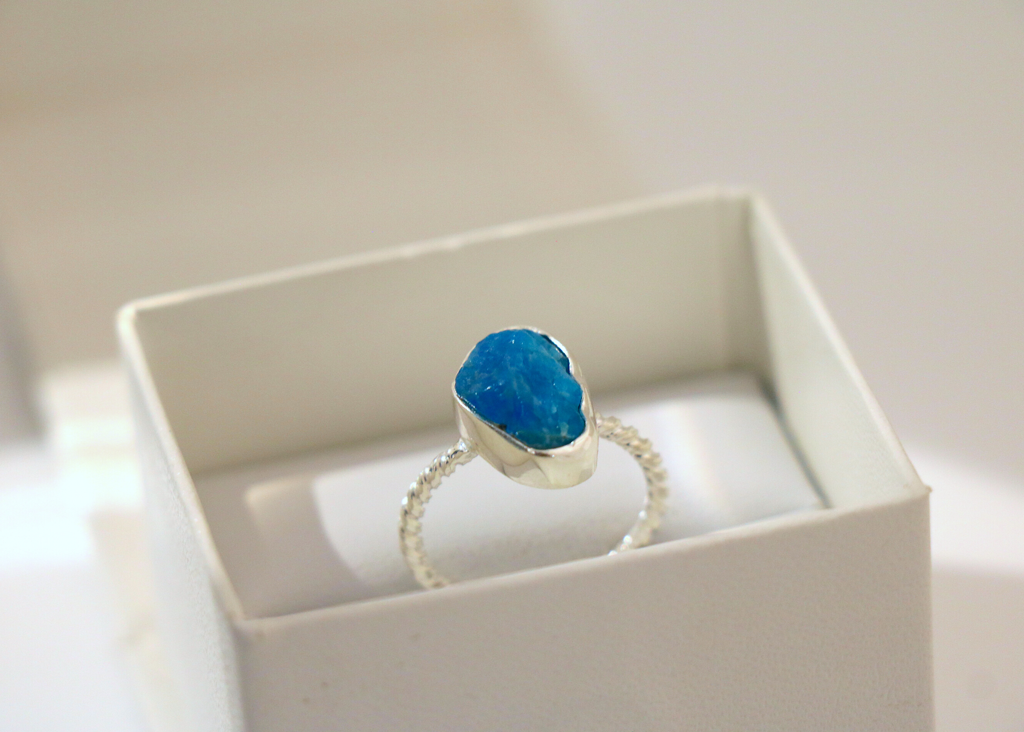 Raw Apatite Ring (Sterling Silver)、mySite、topwebapps