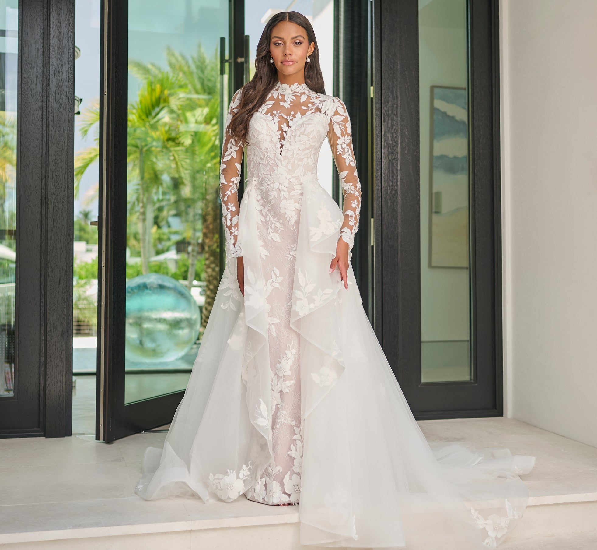 Chantilly Column Gown with Detachable Tulle Overskirt in Ivory Nude、mySite、solidvoid