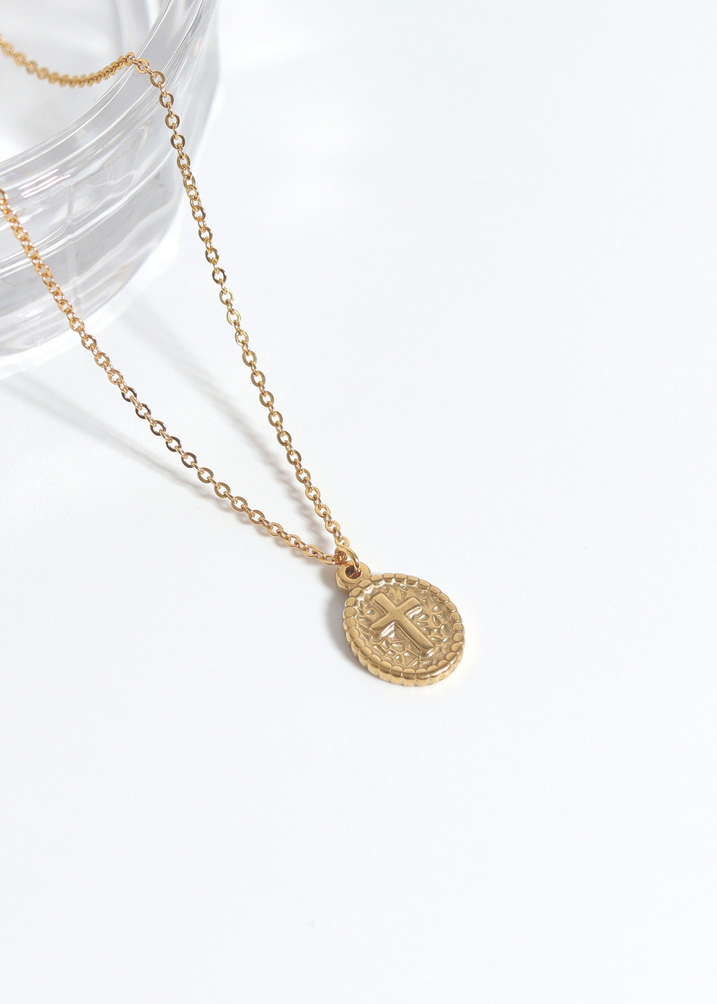 18K Gold PVD Stainless Steel Textured Medallion Cross Charm / PDL0115、mySite、dreamappss