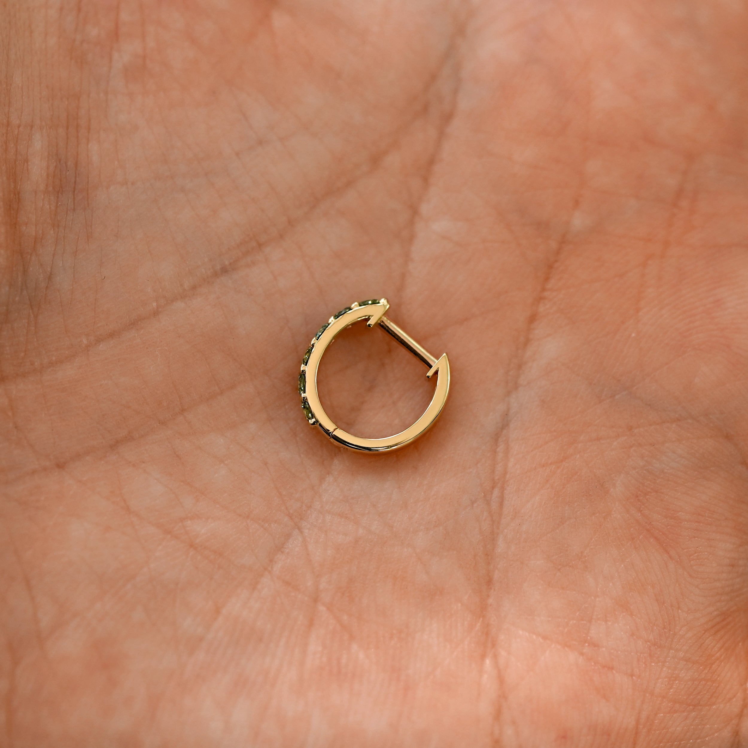 Light Green Lab Diamond Huggie Hoop、mySite、hinf8tx79