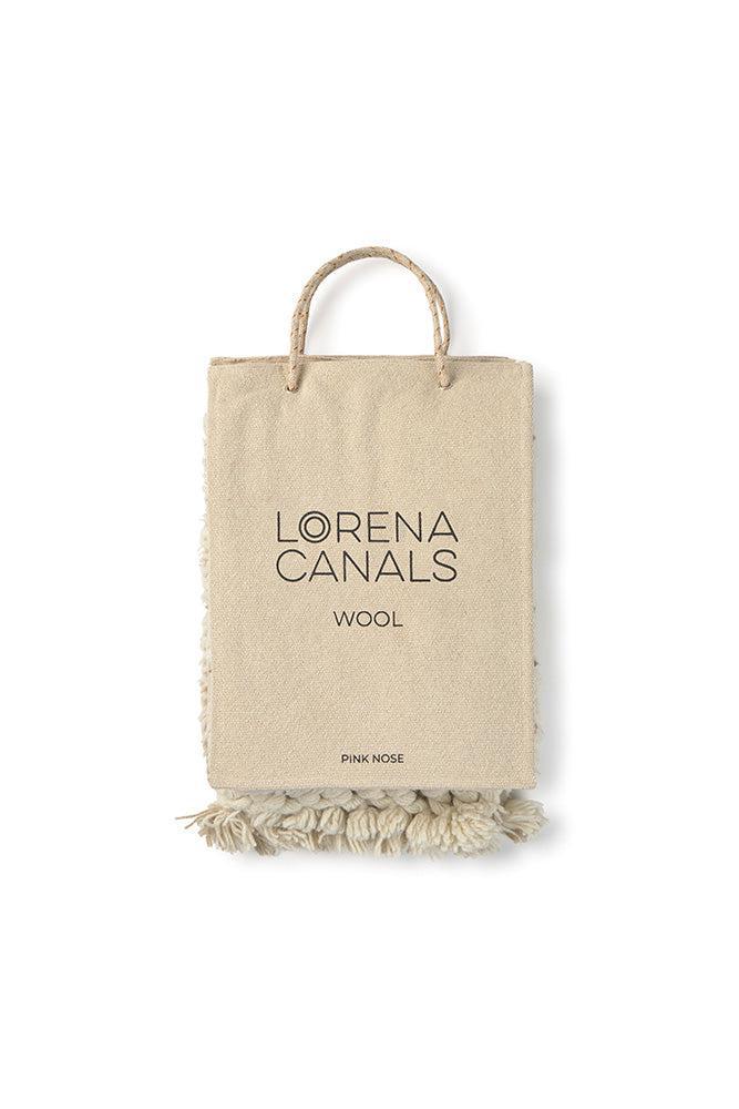 SAMPLE BOOK HANGER WOOL - PINK NOSE、mySite、gigharbornorthrealestate