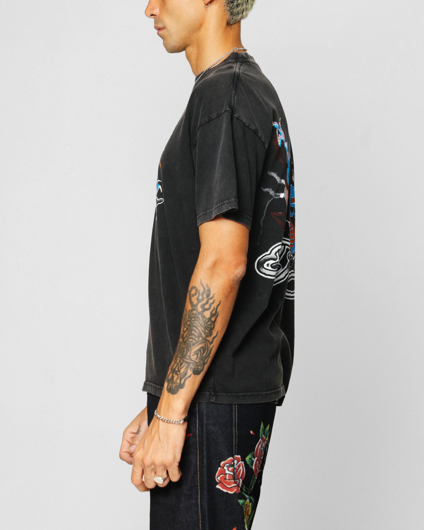 {product_title} - {shop_name}