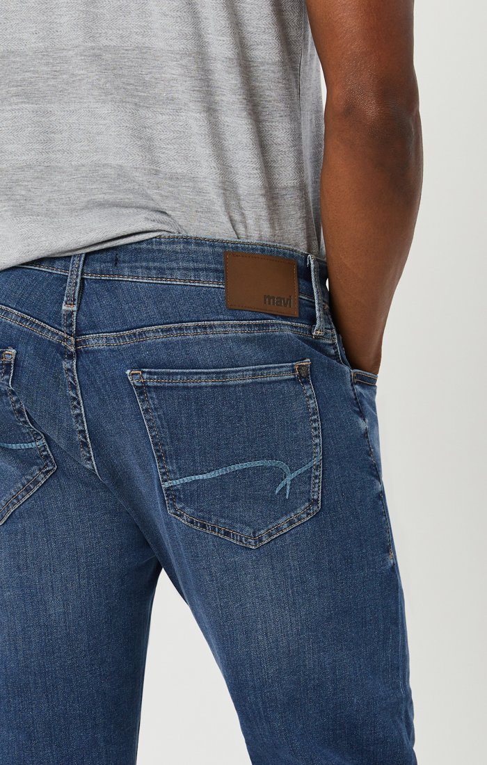 {product_title} - {shop_name}