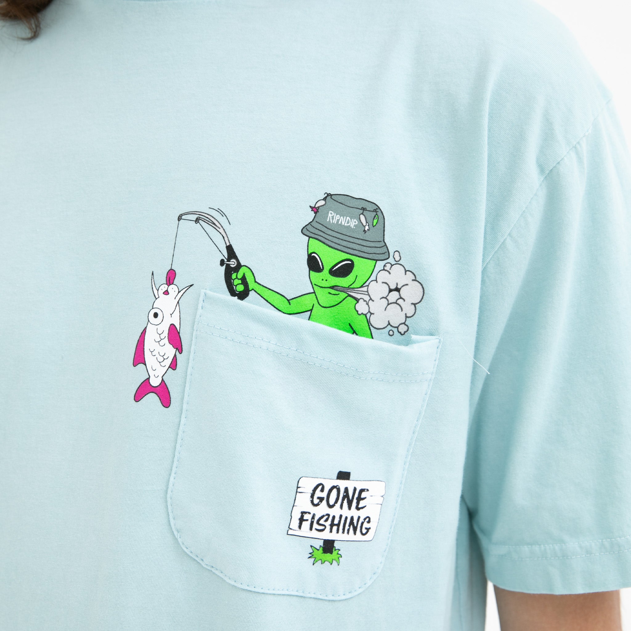  Gone Fishing Pocket Tee (Baby Blue)、mySite、merchandisen