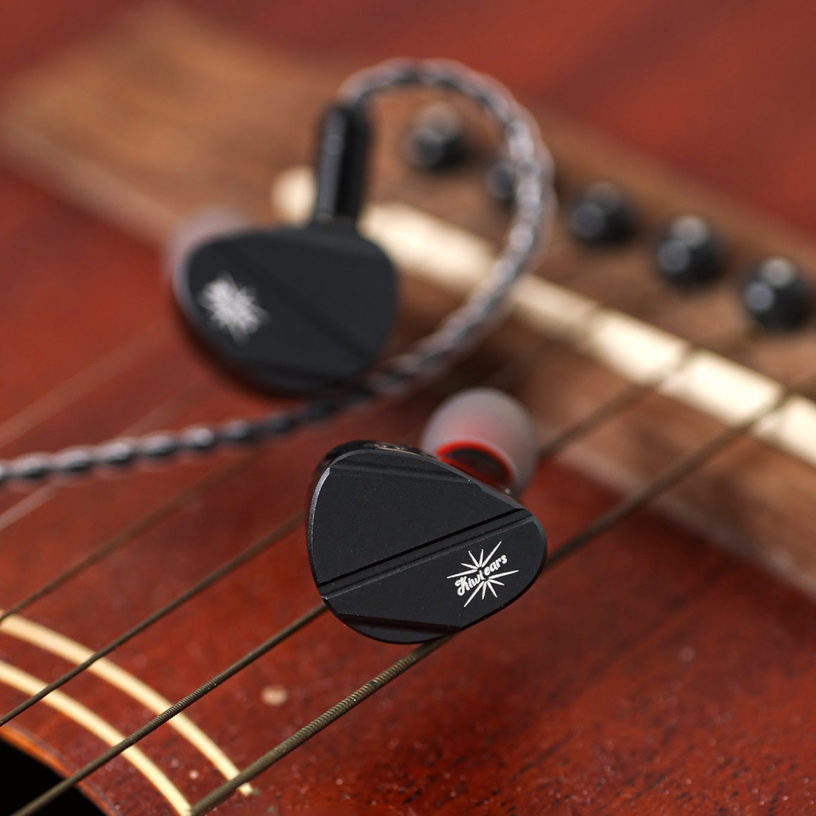  Kiwi Ears - Canta、mySite、merchandisen