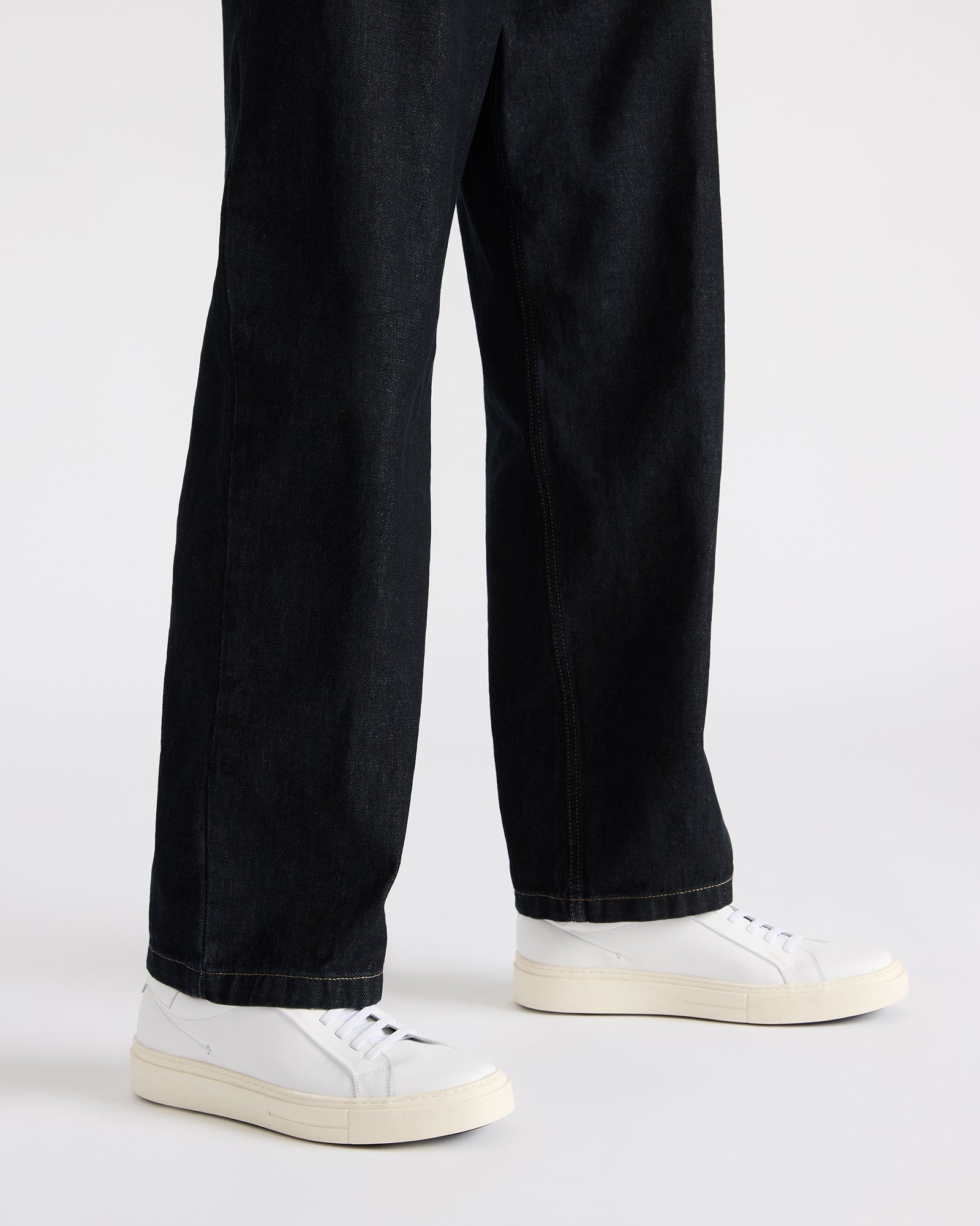 ZOII WHITE LEATHER、mySite、gtrtttuynbv