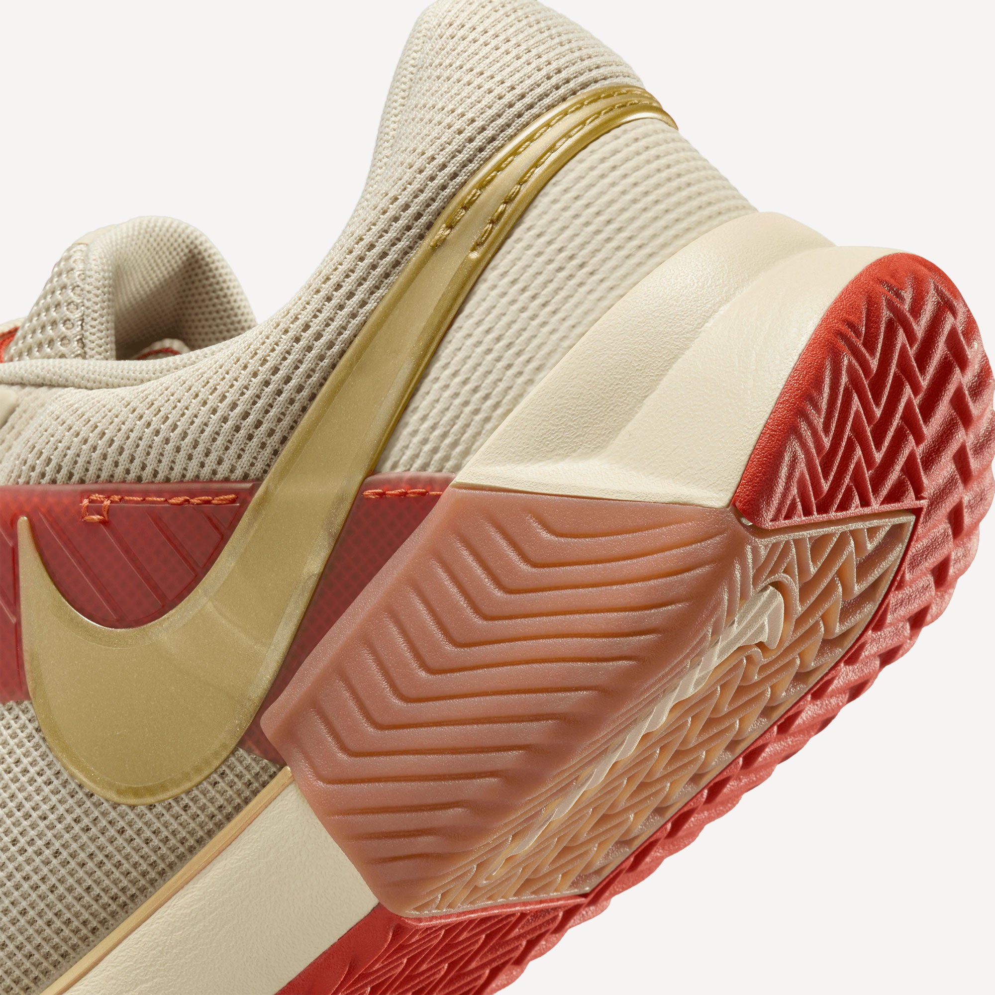 Nike Zoom GP Challenge 1 Premium Women's Clay Court Tennis Shoes