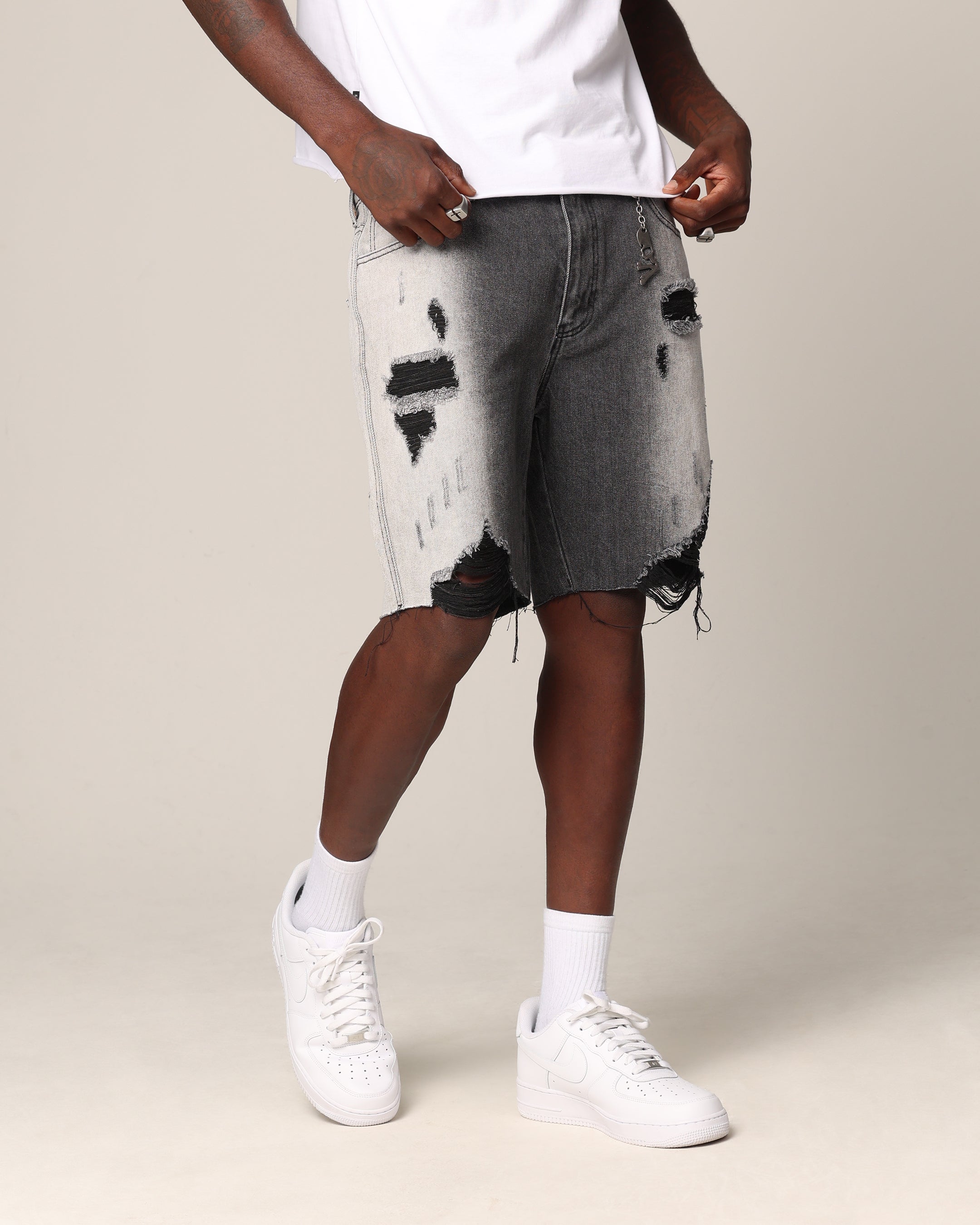 {product_title} - {shop_name}