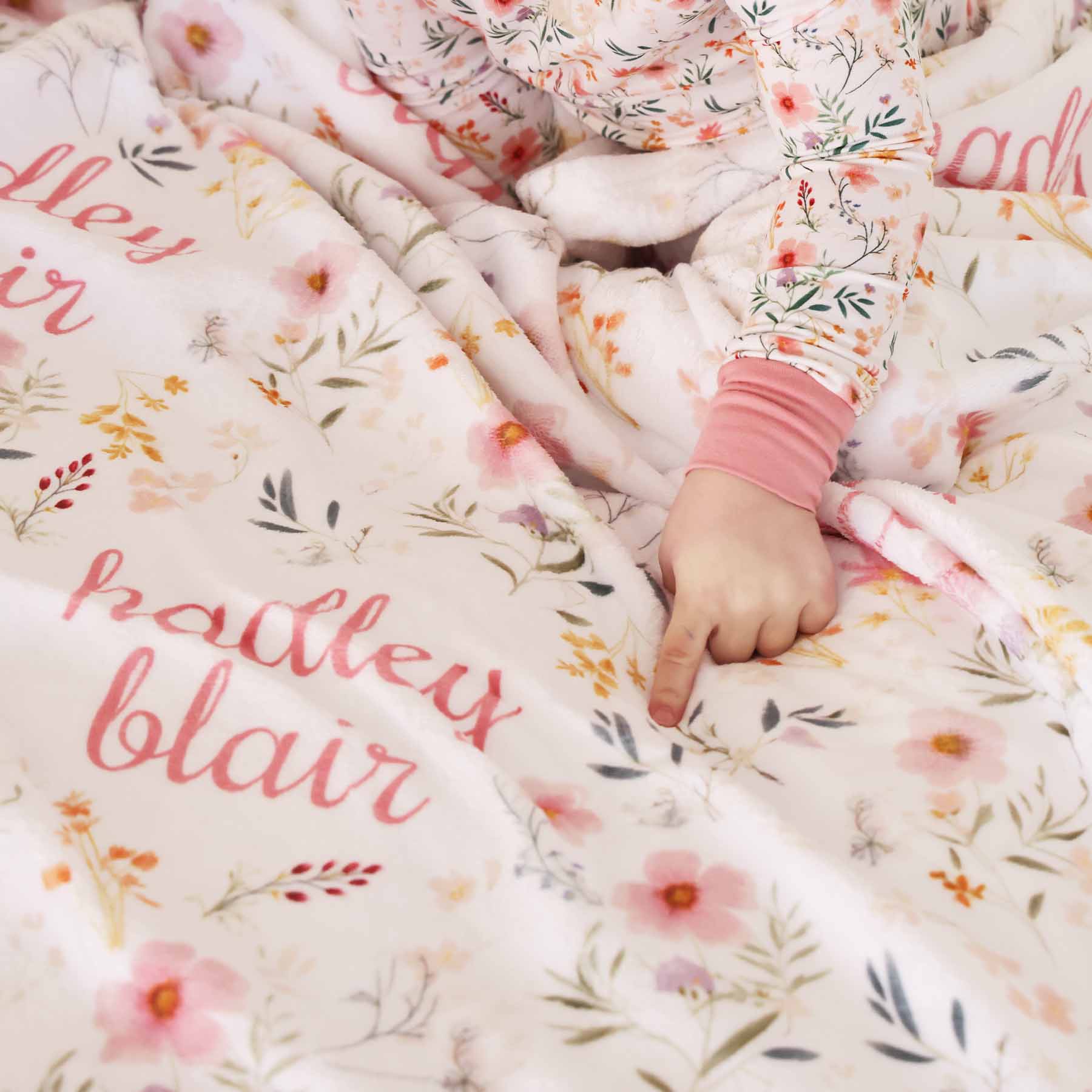 Winnie's Wildflowers Personalized Kids Blanket、mySite、layawaytickets
