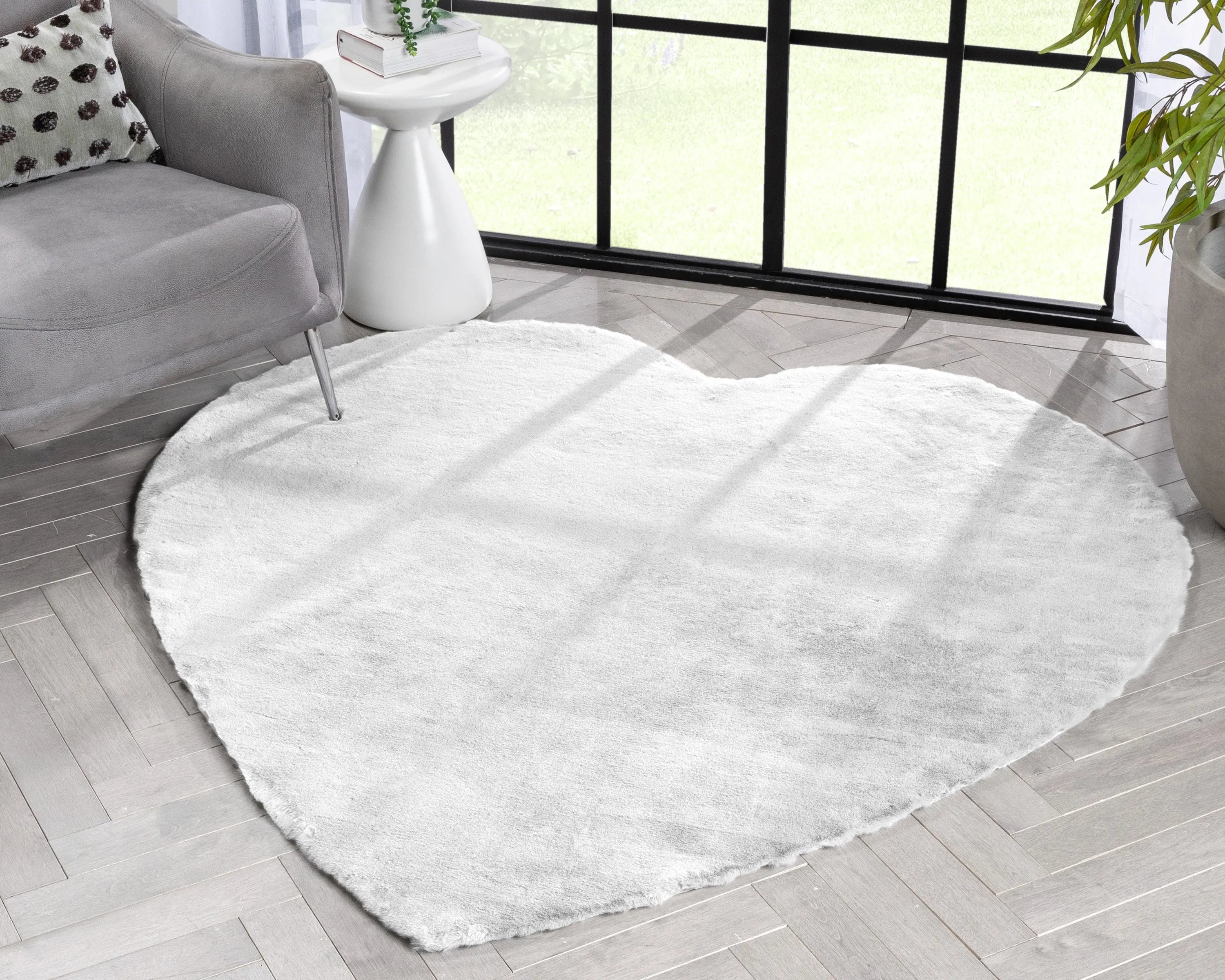 Crest Modern Glam Faux Fur Plush White Shag Rug、mySite、gigharbornorthrealestate