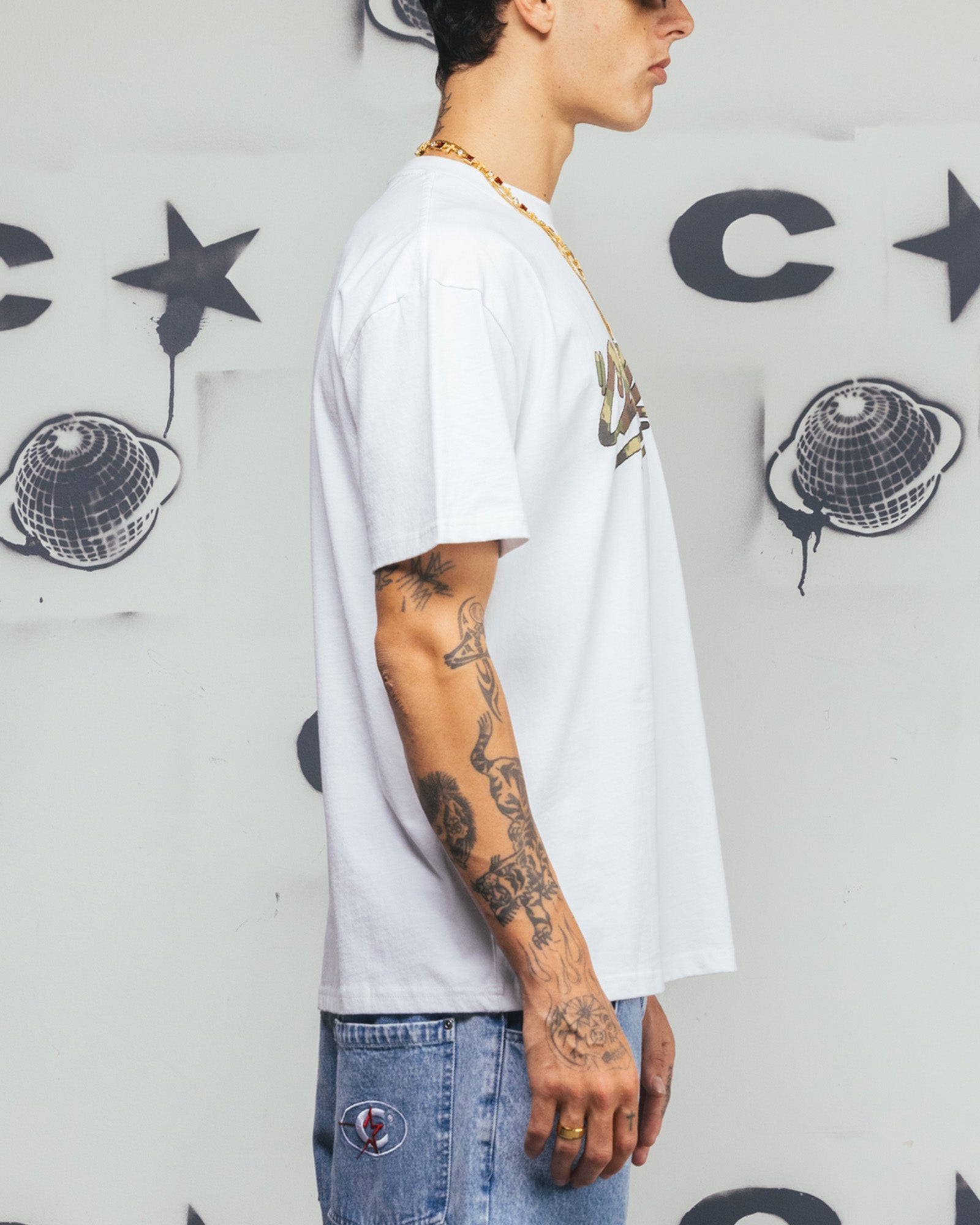 {product_title} - {shop_name}