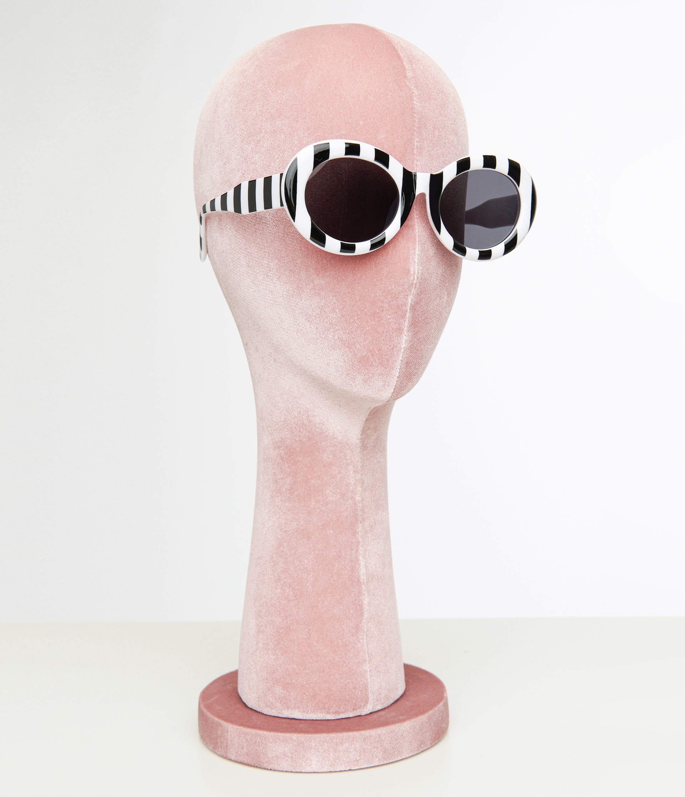 {product_title} - {shop_name}