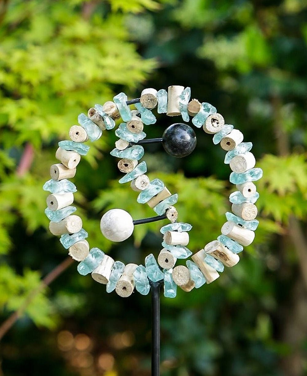 Yin-Yang Garden Stake with Glass Rocks and Wood、mySite、topwebapps