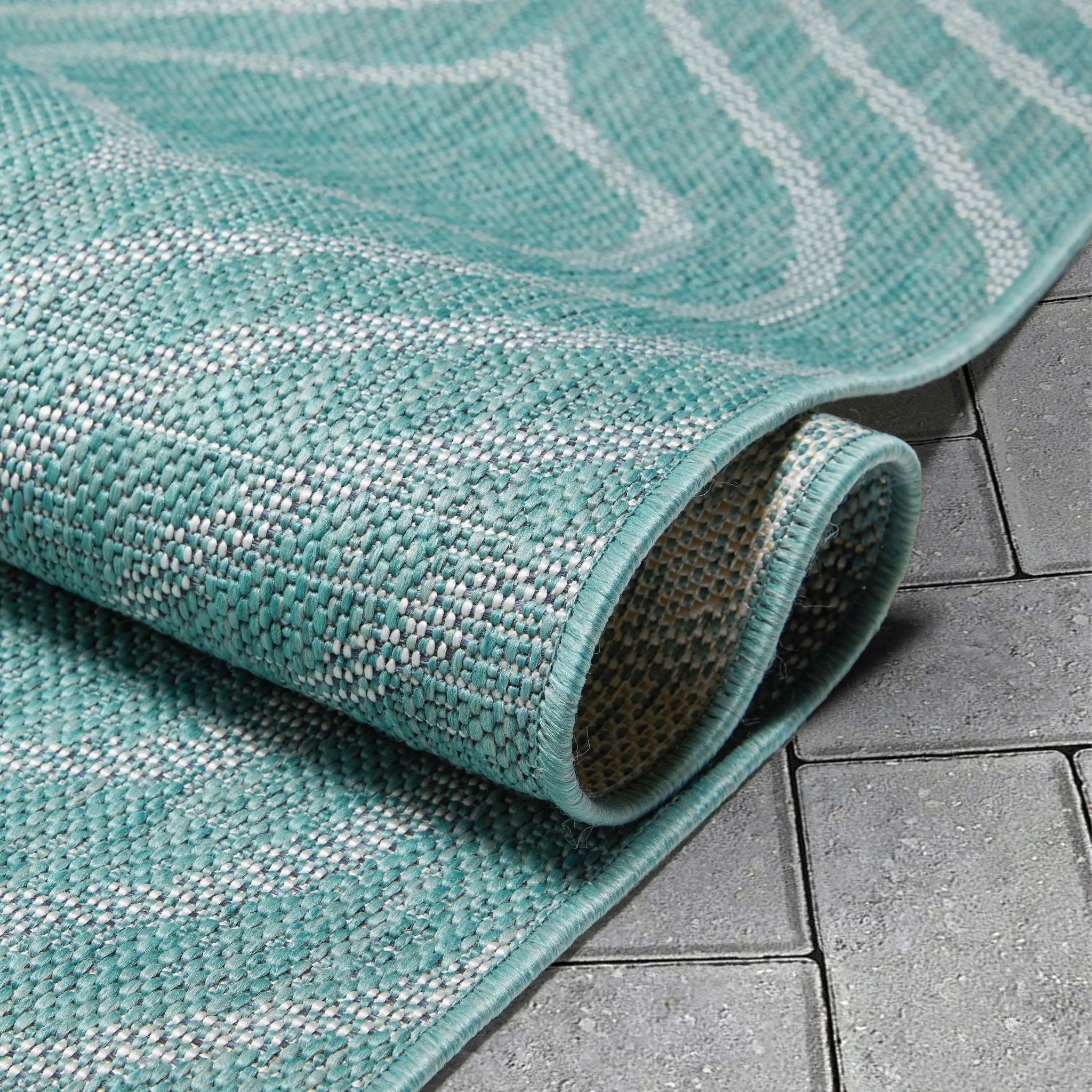 Ludo Lattice Trellis Indoor/Outdoor Blue Textured Rug、mySite、gigharbornorthrealestate