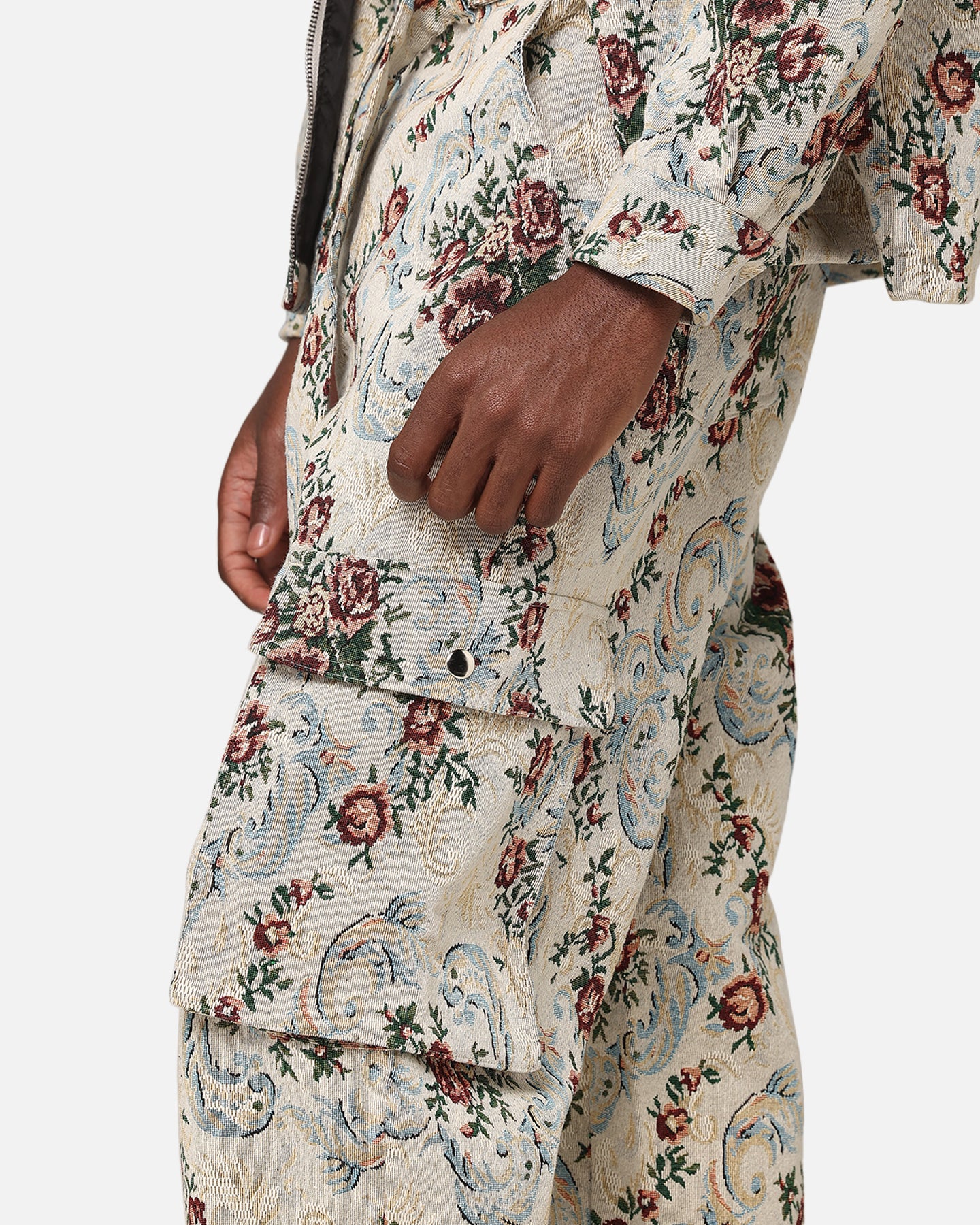 {product_title} - {shop_name}