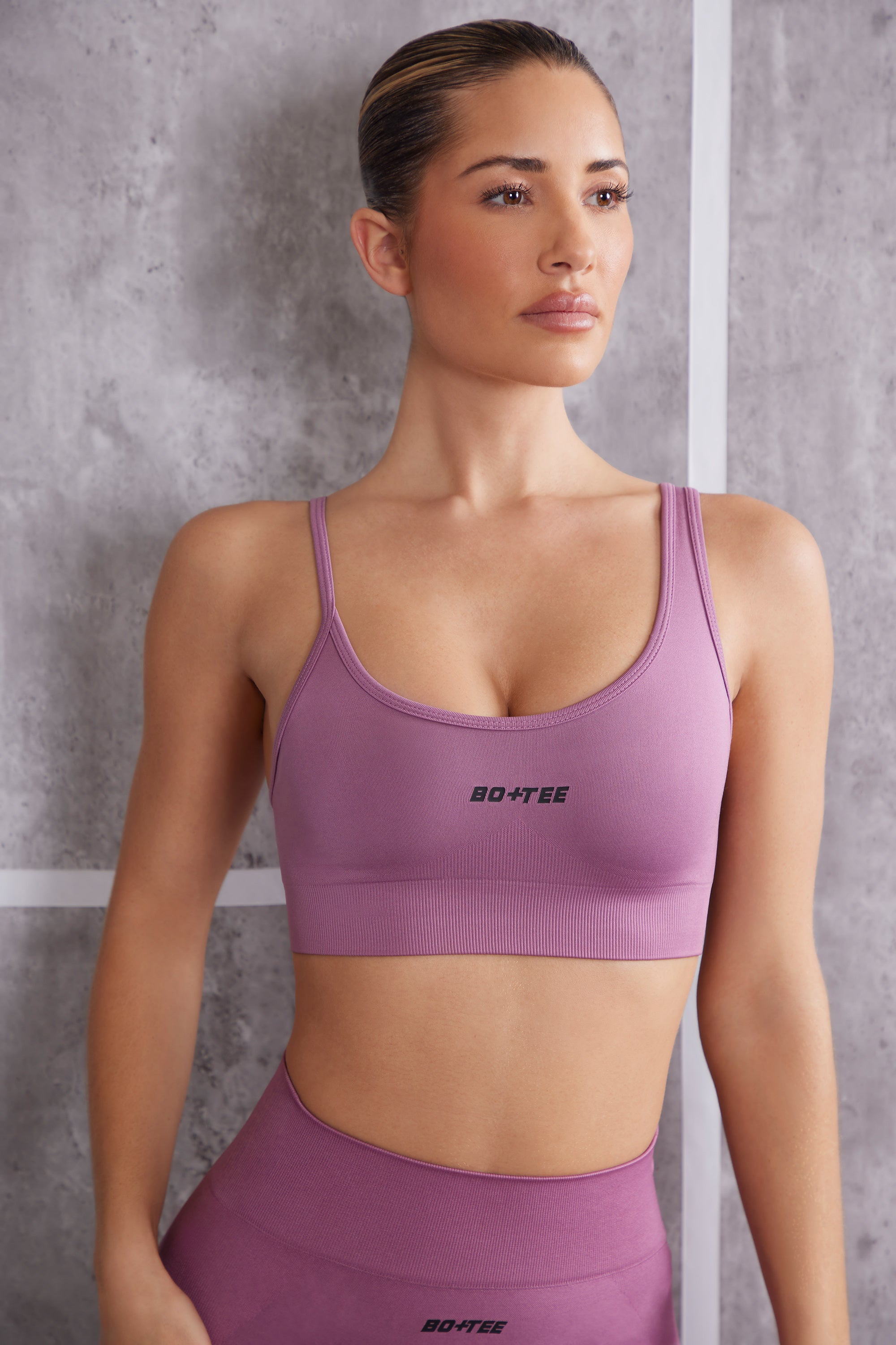Asymmetric Sports Bra in Mauve、mySite、solidvoid