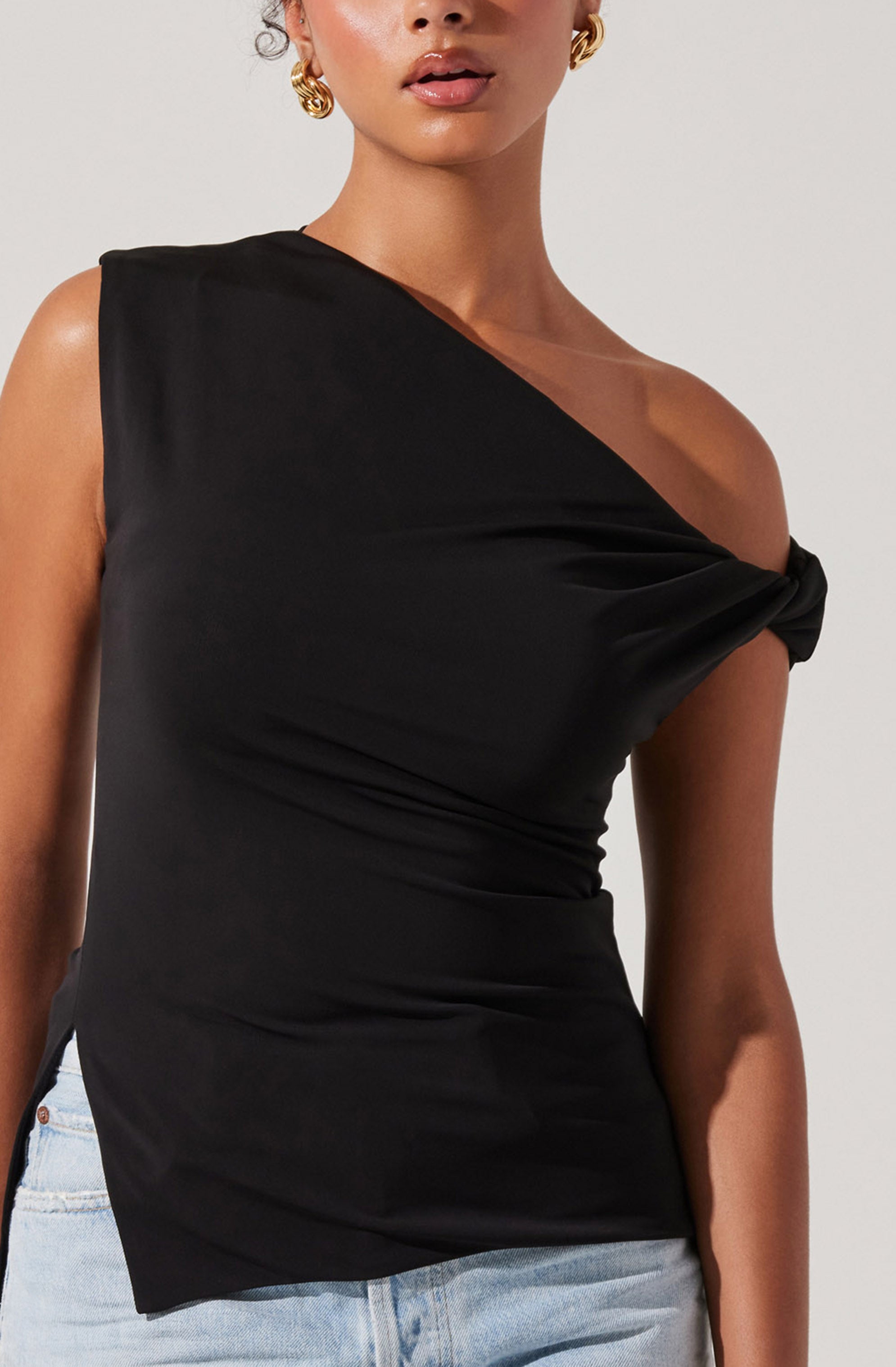 Aphra Twisted Off Shoulder Top、mySite、solidvoid