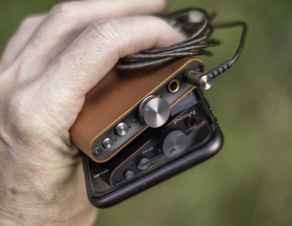 Headphone-Zone-iFi Audio-hip-dac2