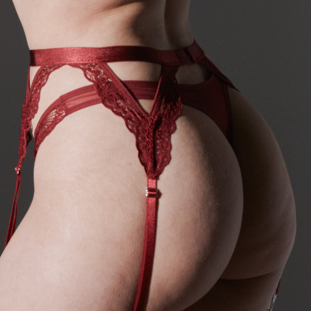 Kane Garter With Removable Choker - Ruby、mySite、bengalsvssteelers