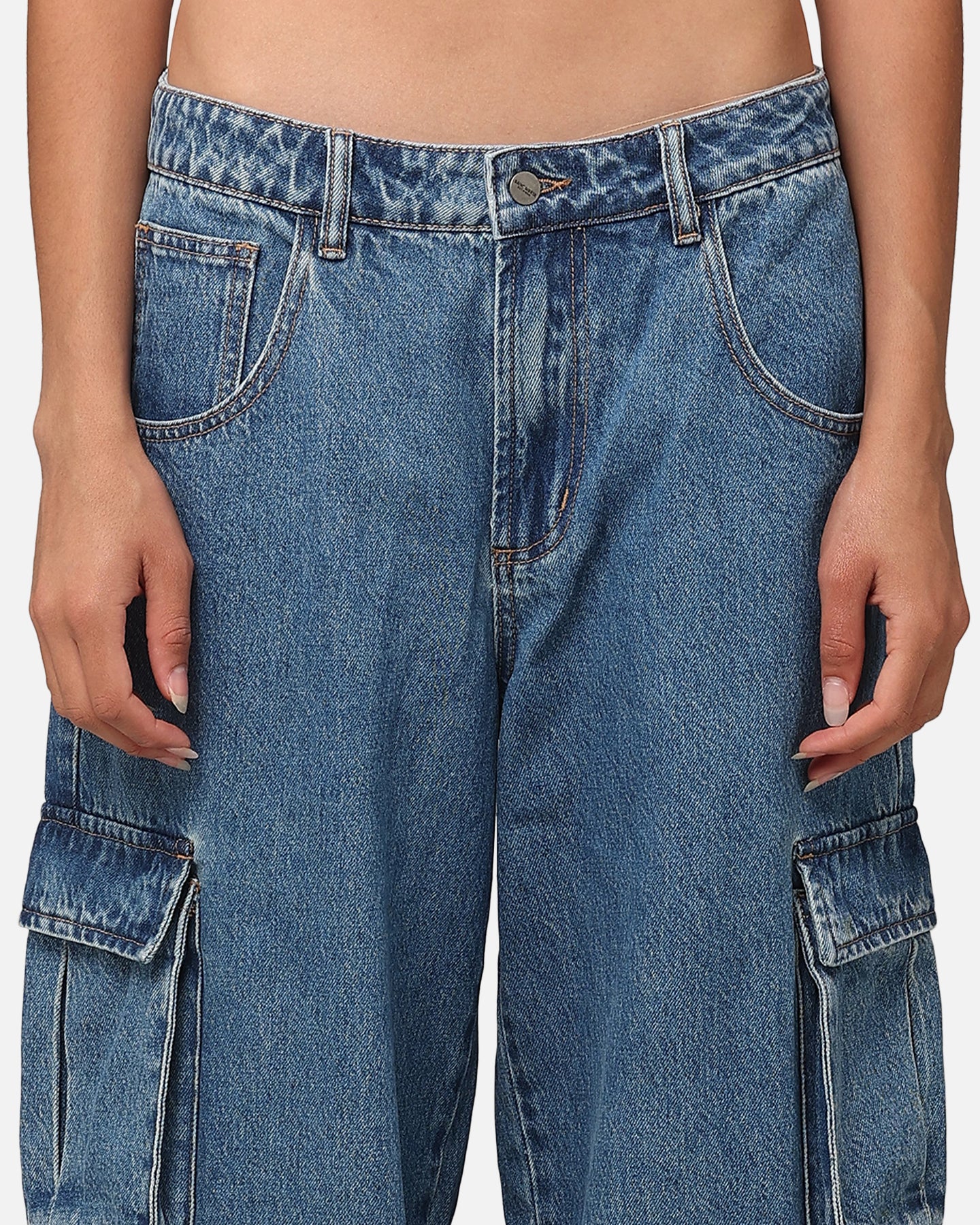 {product_title} - {shop_name}