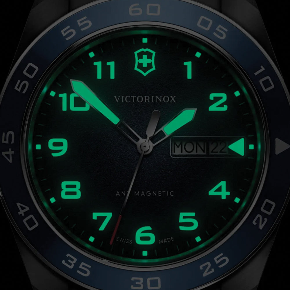 Swiss Army Quartz 42mm - Blue on Bracelet、mySite、botmansion