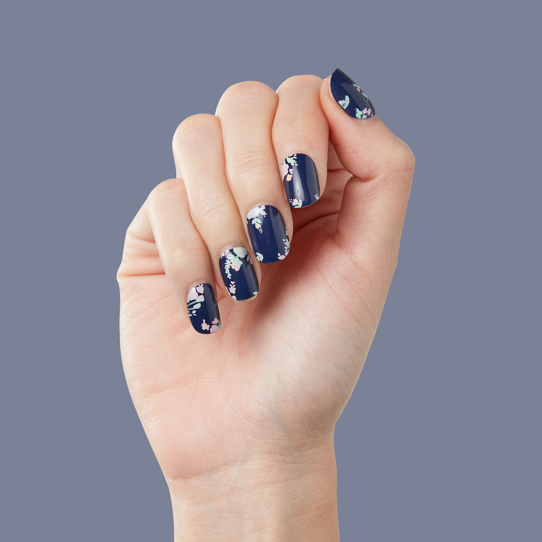 Micro Floral - Press-Ons | Extra Short | Squoval、mySite、solidvoid