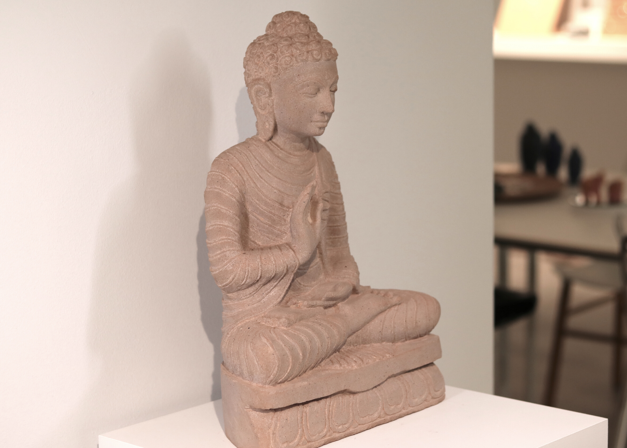 Sitting Buddha - Sandstone (Medium, 45cm)、mySite、topwebapps