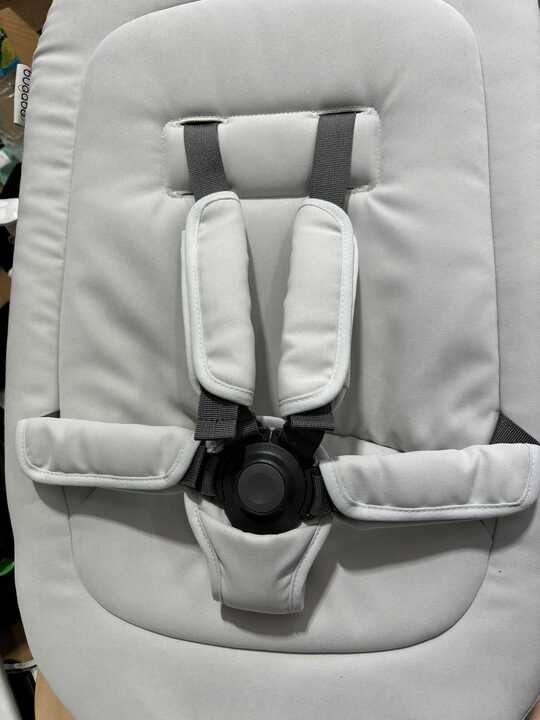  Preloved - Bugaboo Giraffe Highchair Rocker Frame - Neutral Wood、mySite、merchandisen