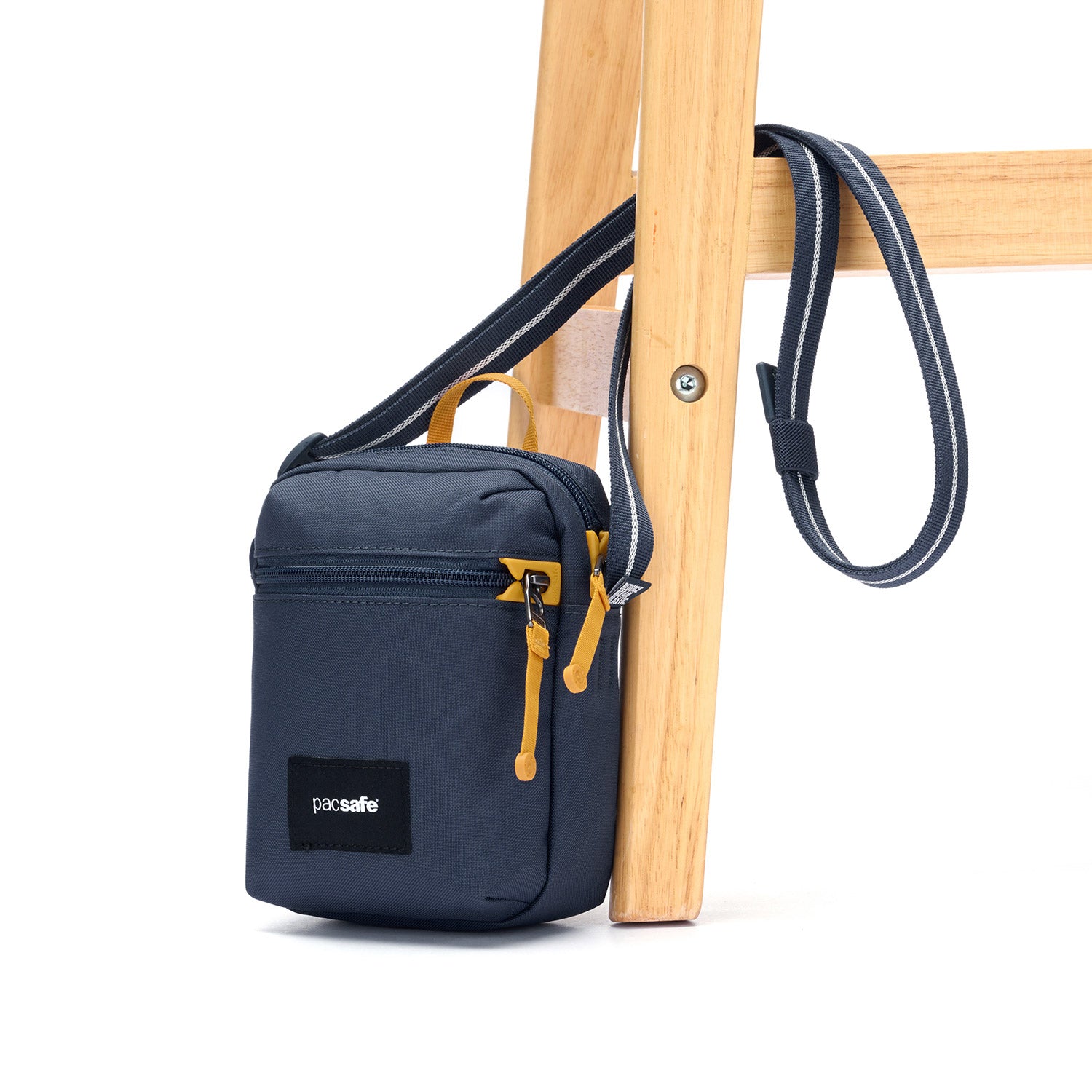 Pacsafe® GO anti-theft micro crossbody、mySite、garagedoors4me