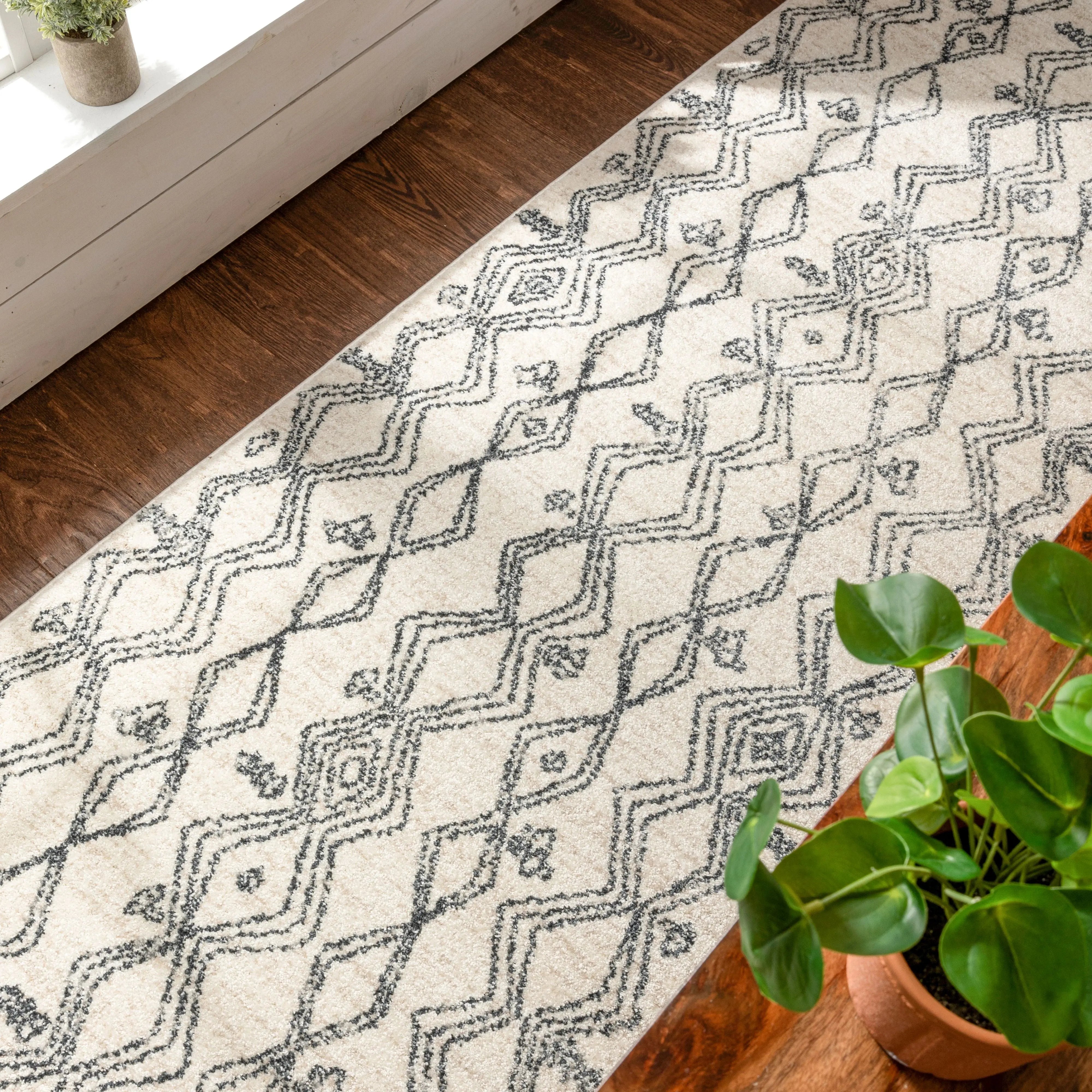 Darcy Modern Farmhouse Tribal Pattern Ivory Rug、mySite、gigharbornorthrealestate