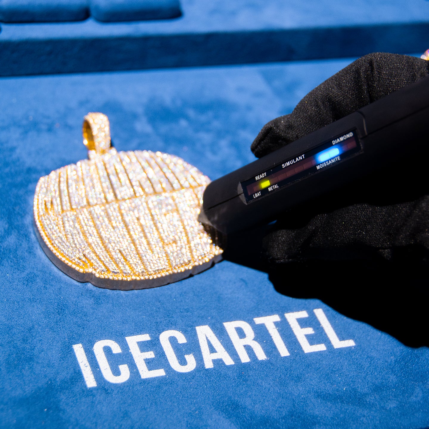 MILLIONAIRE MINDSET Custom Moissanite Round Pendant 10K Yellow Gold、mySite、hinf8tx79