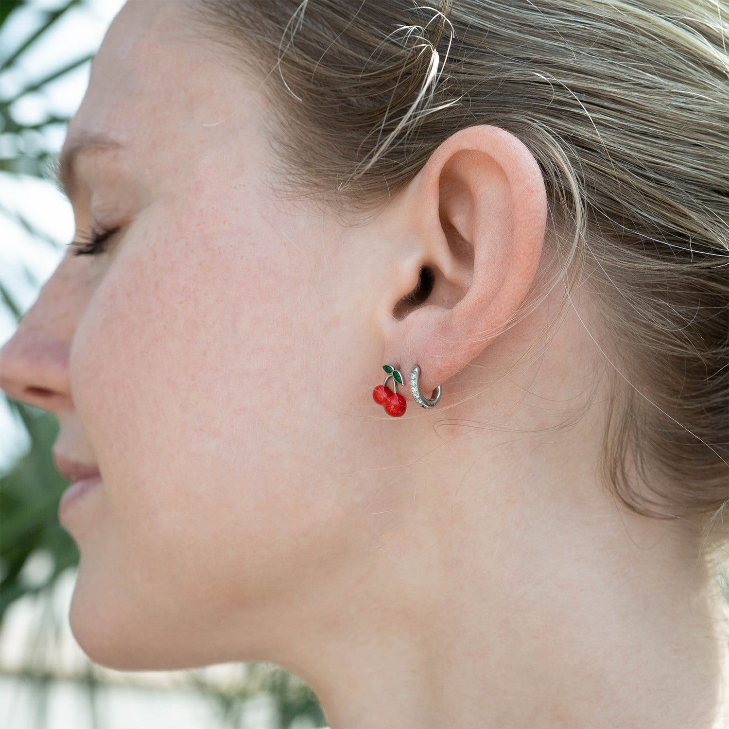 18K Gold PVD Stainless Steel Enamel Cherry Stud Earrings / ERJ0082、mySite、dreamappss