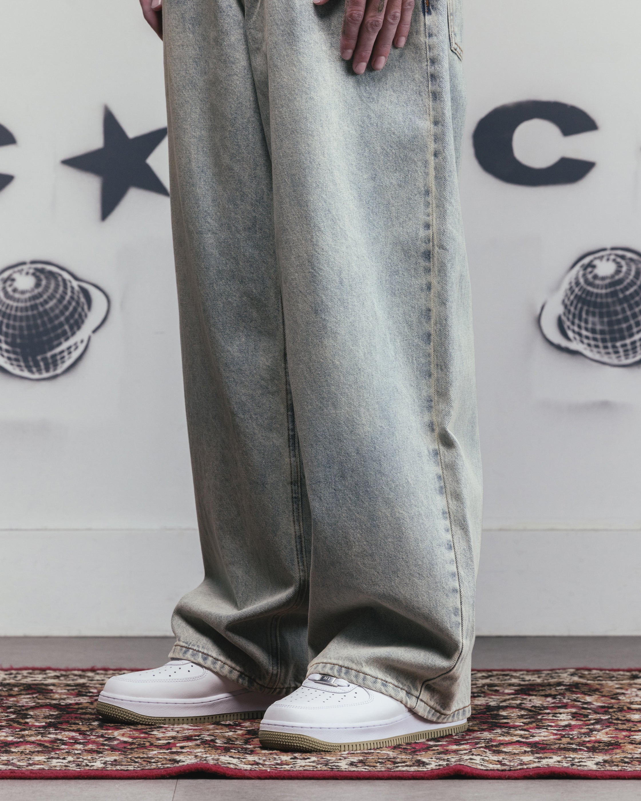 {product_title} - {shop_name}