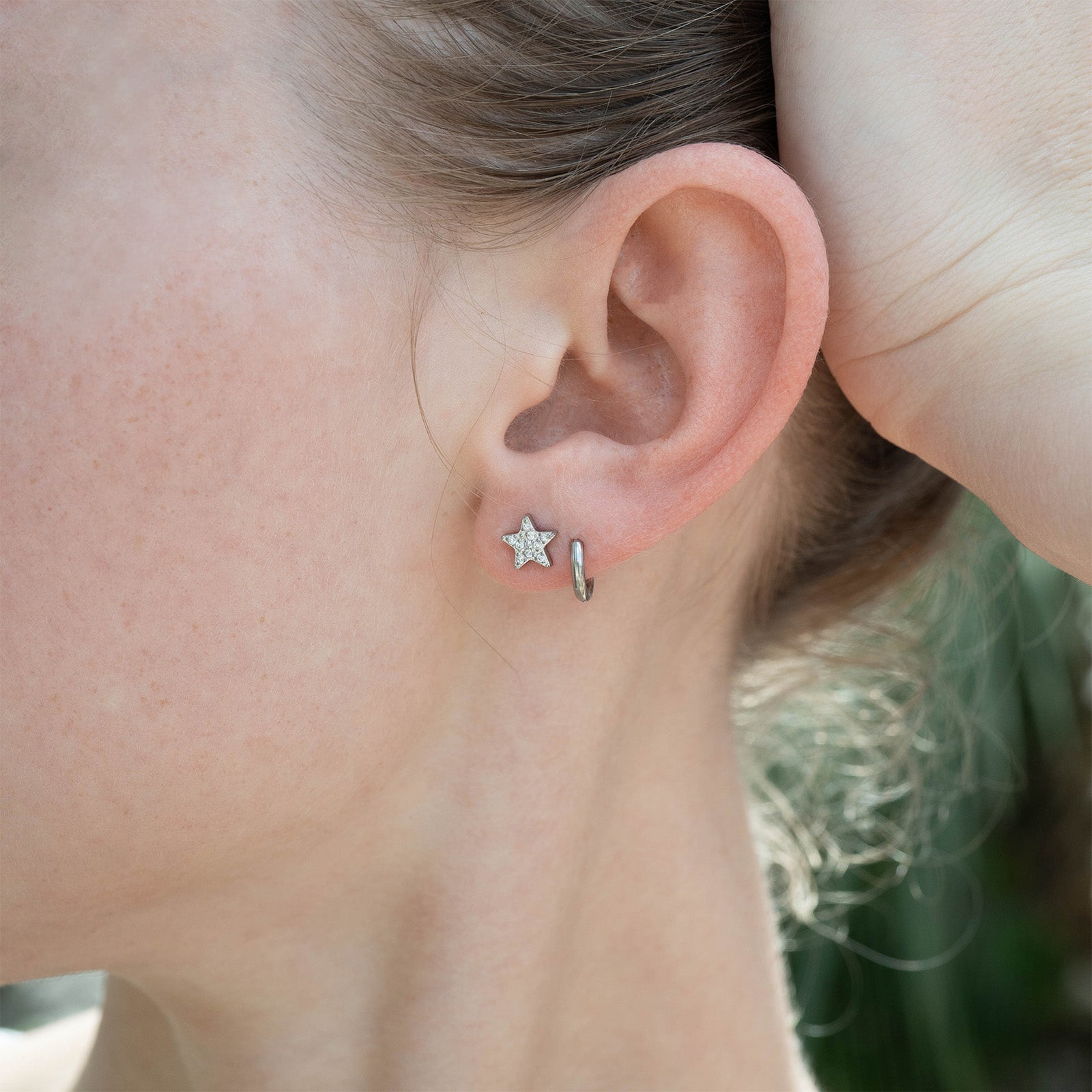 18K Gold PVD Stainless Steel Star Stud Pave Stone Earrings / ERJ0080、mySite、dreamappss